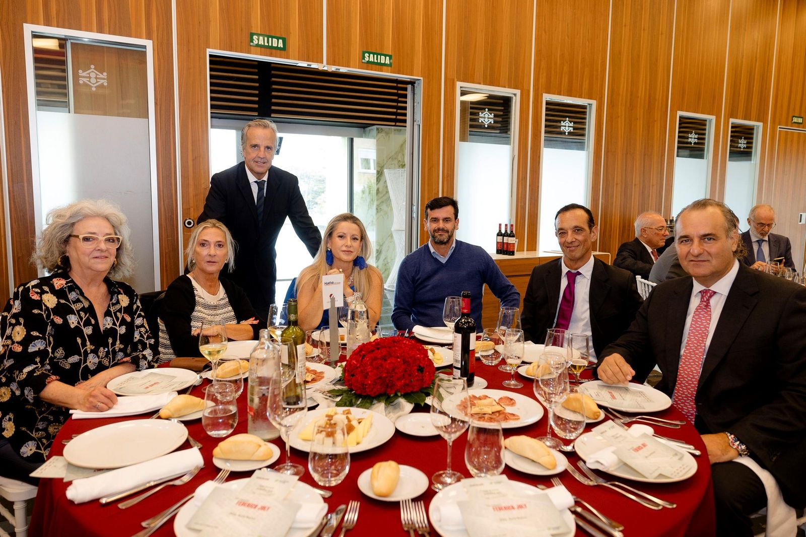 Las imágenes de la entrega del VIII Premio Federico Joly a Sara Baras en Cádiz