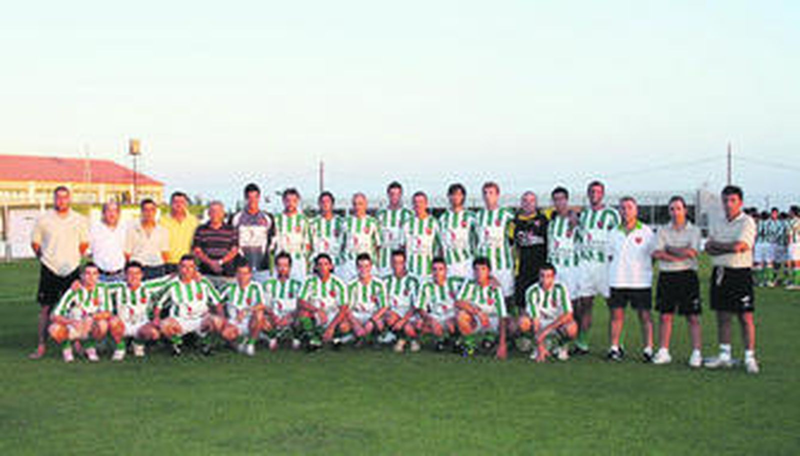 En la imagen, la plantilla (aún por cerrar) con la que le cuadro valverdeño afronta esta temporada.