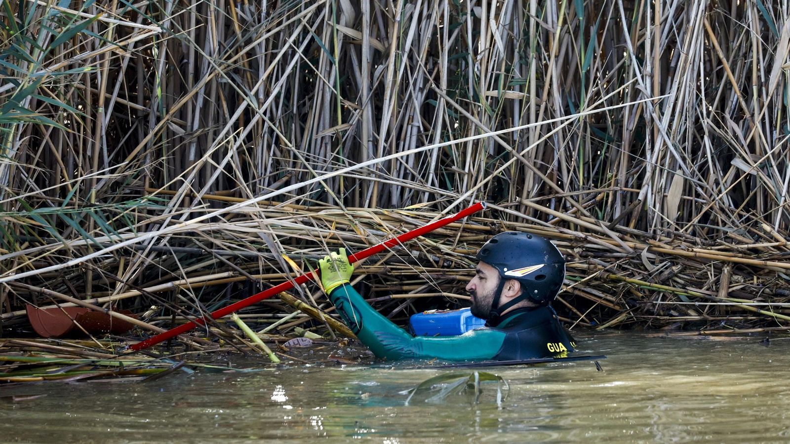 Se intensifican las labores de búsqueda de desaparecidos en Valencia