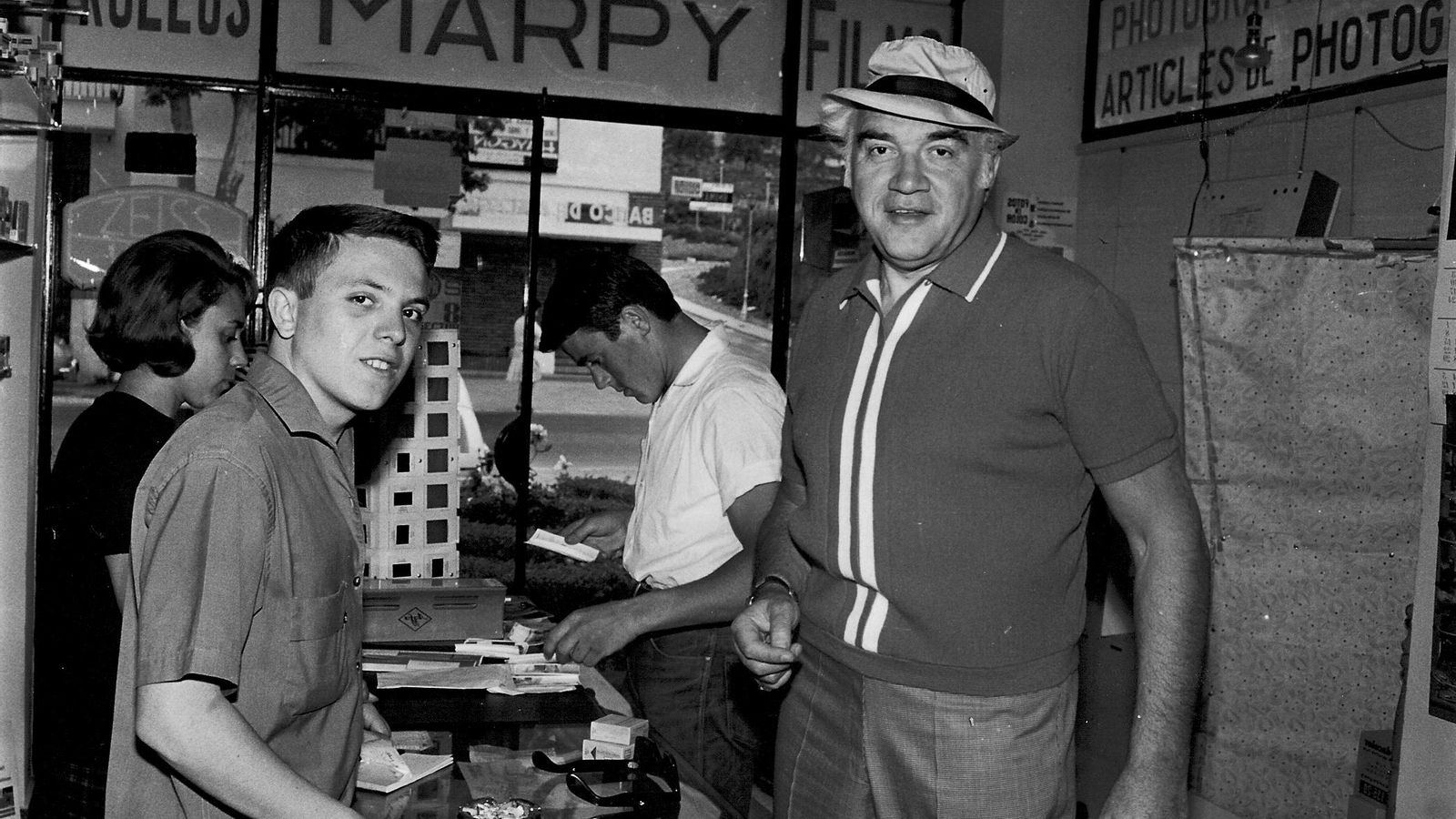 Pepe Marpy y Lorne Greene de la serie Bonanza.