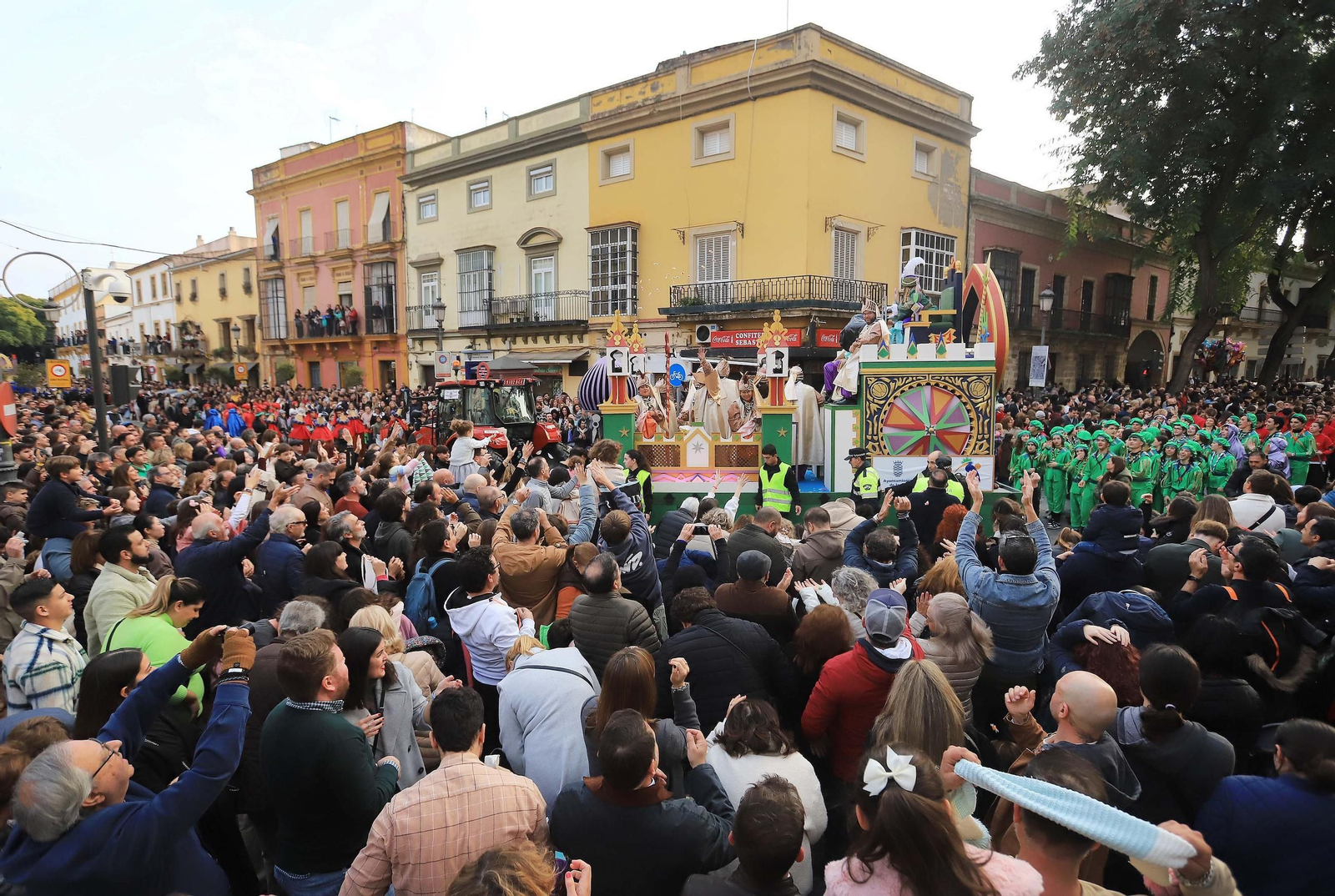 Imágenes de la Cabalgata de los Reyes Magos de Jerez 2025