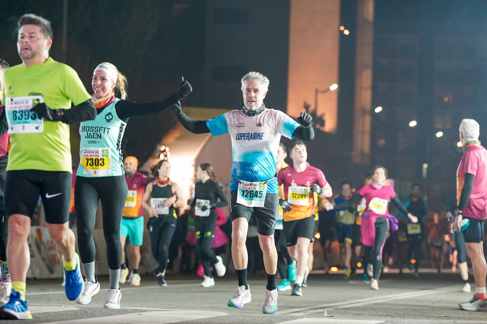 En imágenes: búscate en tu llegada a meta de la Carrera de San Antón 2026 (12)