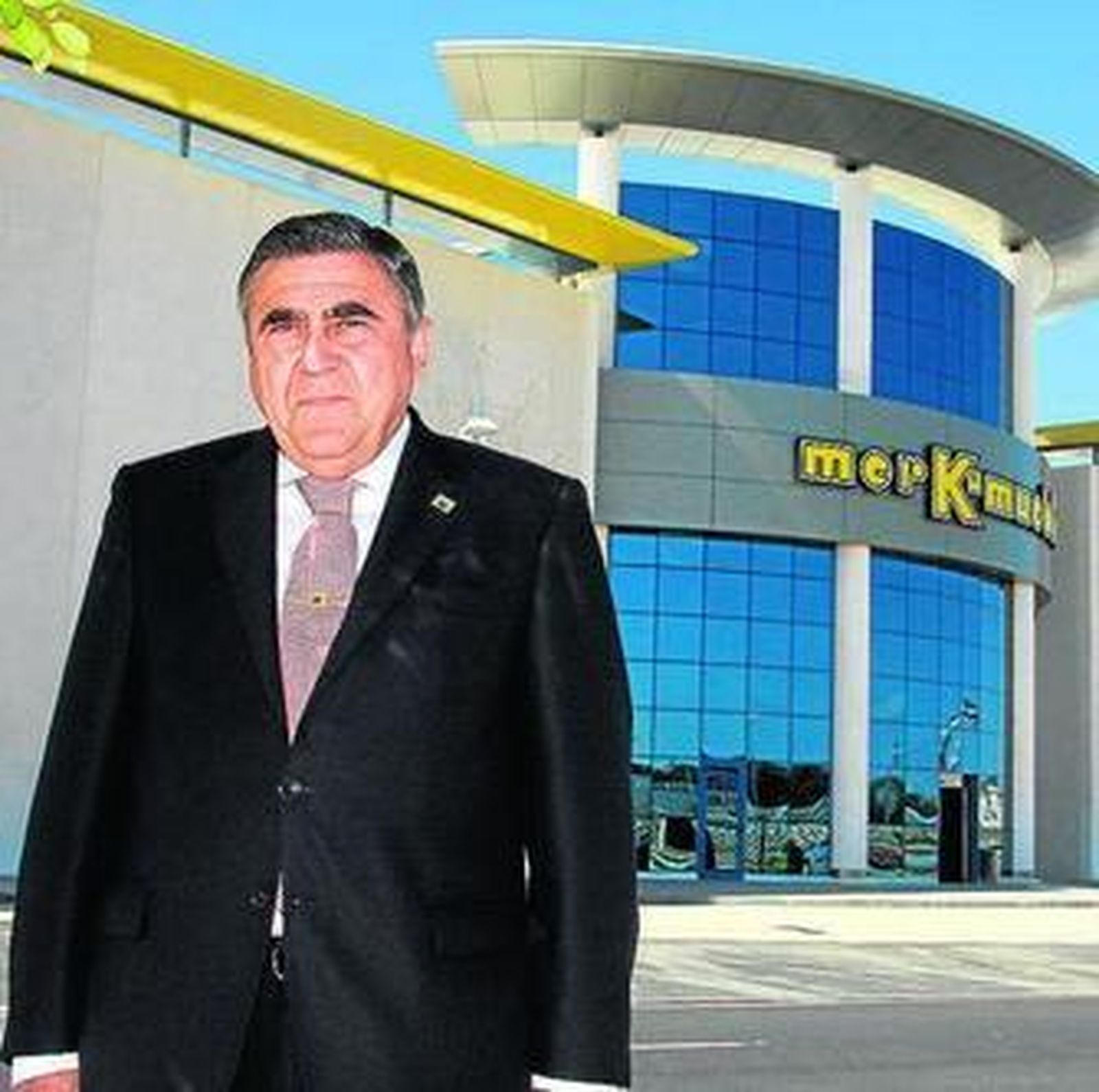 Francisco León, fundador de Merkamueble.