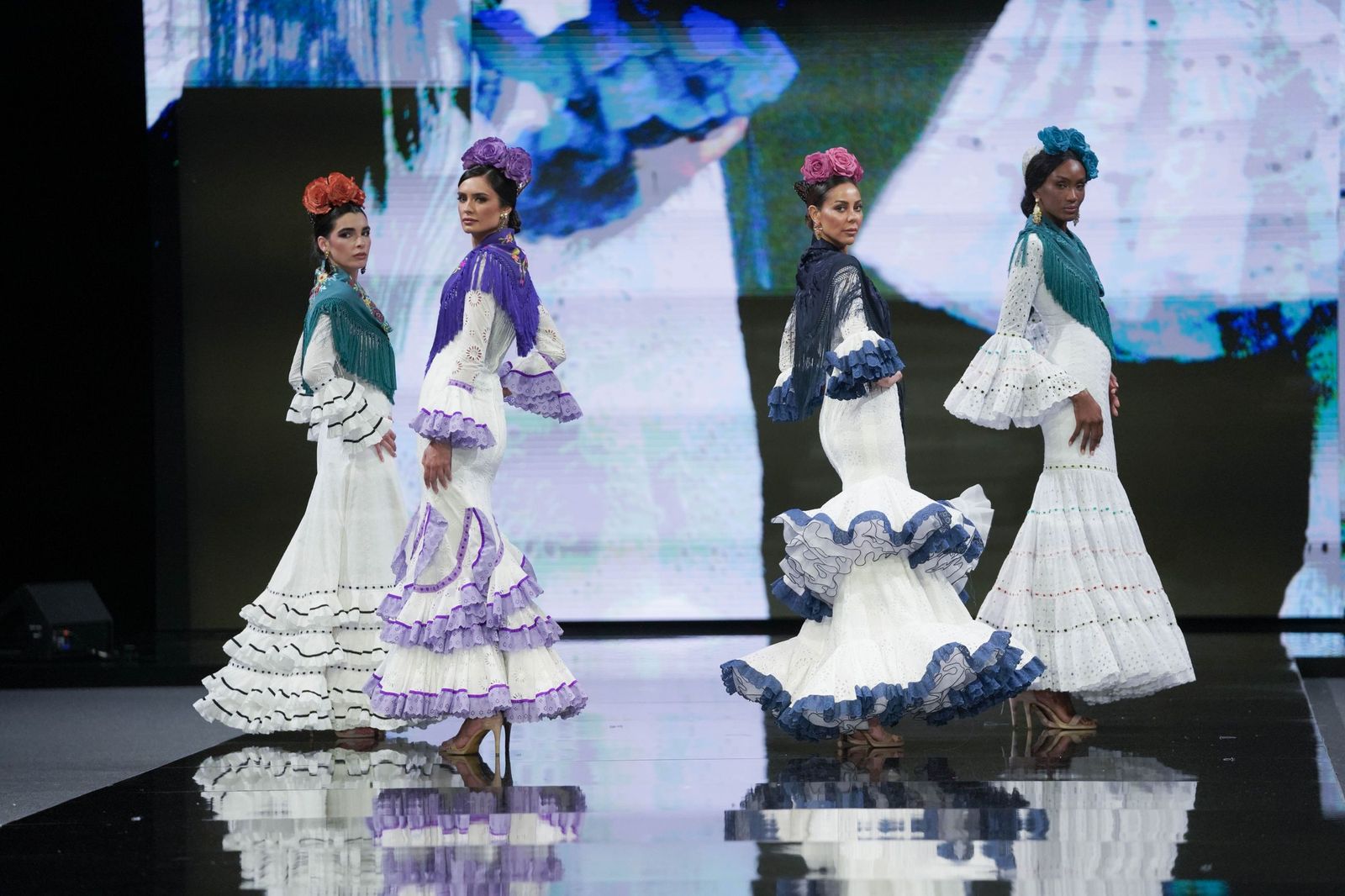 El desfile de Diseño Hermanas Serrano en SIMOF 2026, todas las fotos