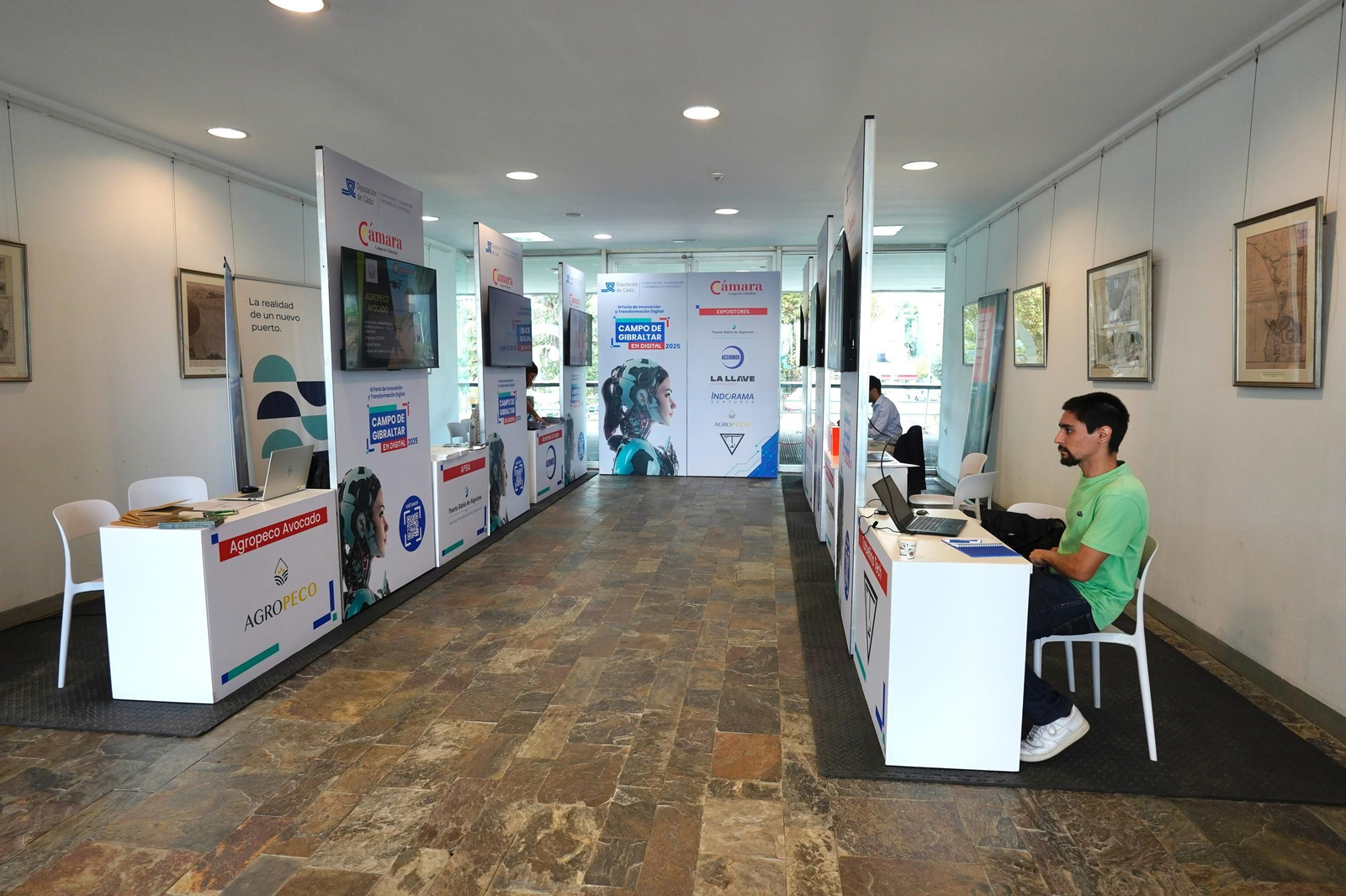 Fotos: Más de 200 profesionales se reúnen en la III Feria de Innovación Digital del Campo de Gibraltar