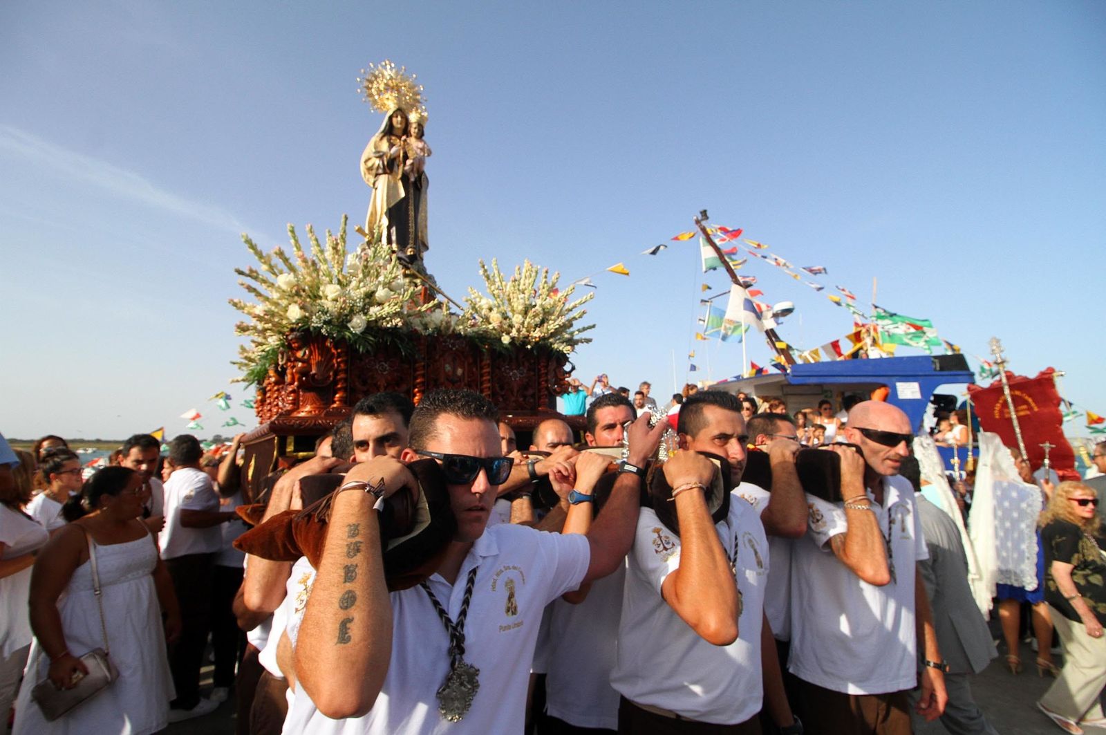Imágenes de la procesión de la Virgen del Carmen en Punta Umbría