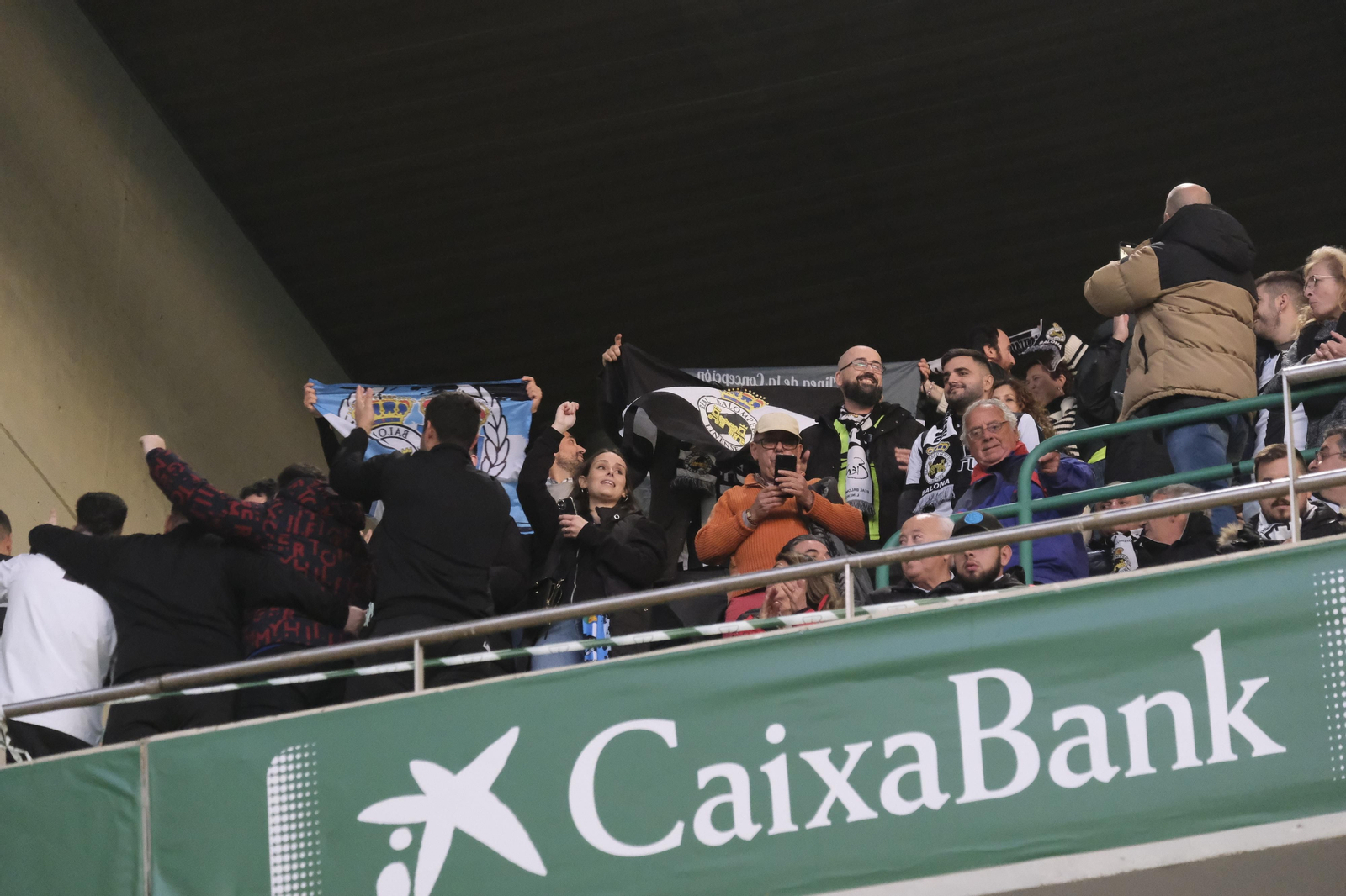 Las imágenes del ambiente en El Arcángel para el Córdoba CF - Balona