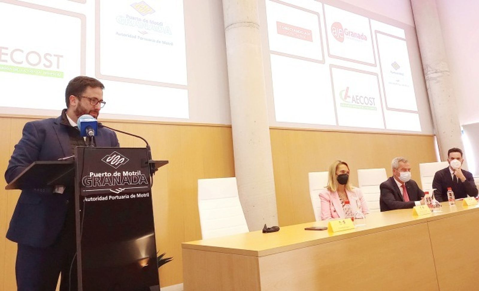 Javier Rubiño, en su intervención tras ser nombrado embajador de Aje en la Costa Tropical