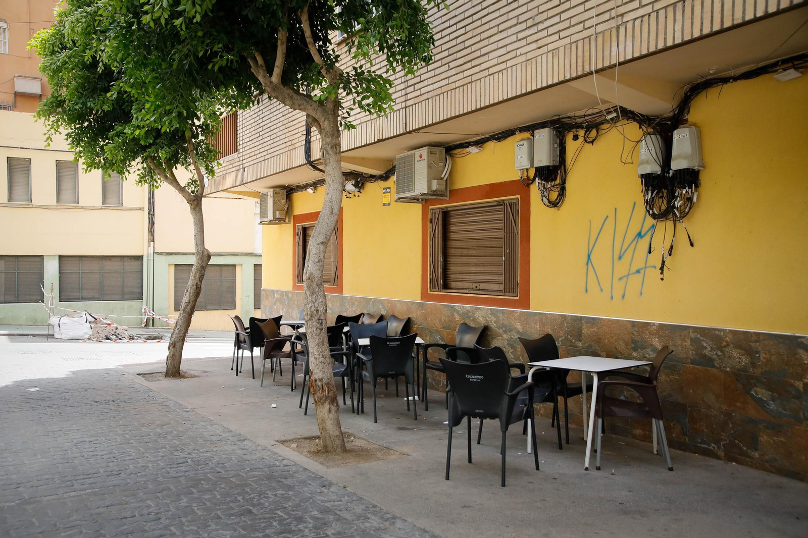 Imágenes de las quejas vecinales ante los cortes de luz en el barrio de pescadería