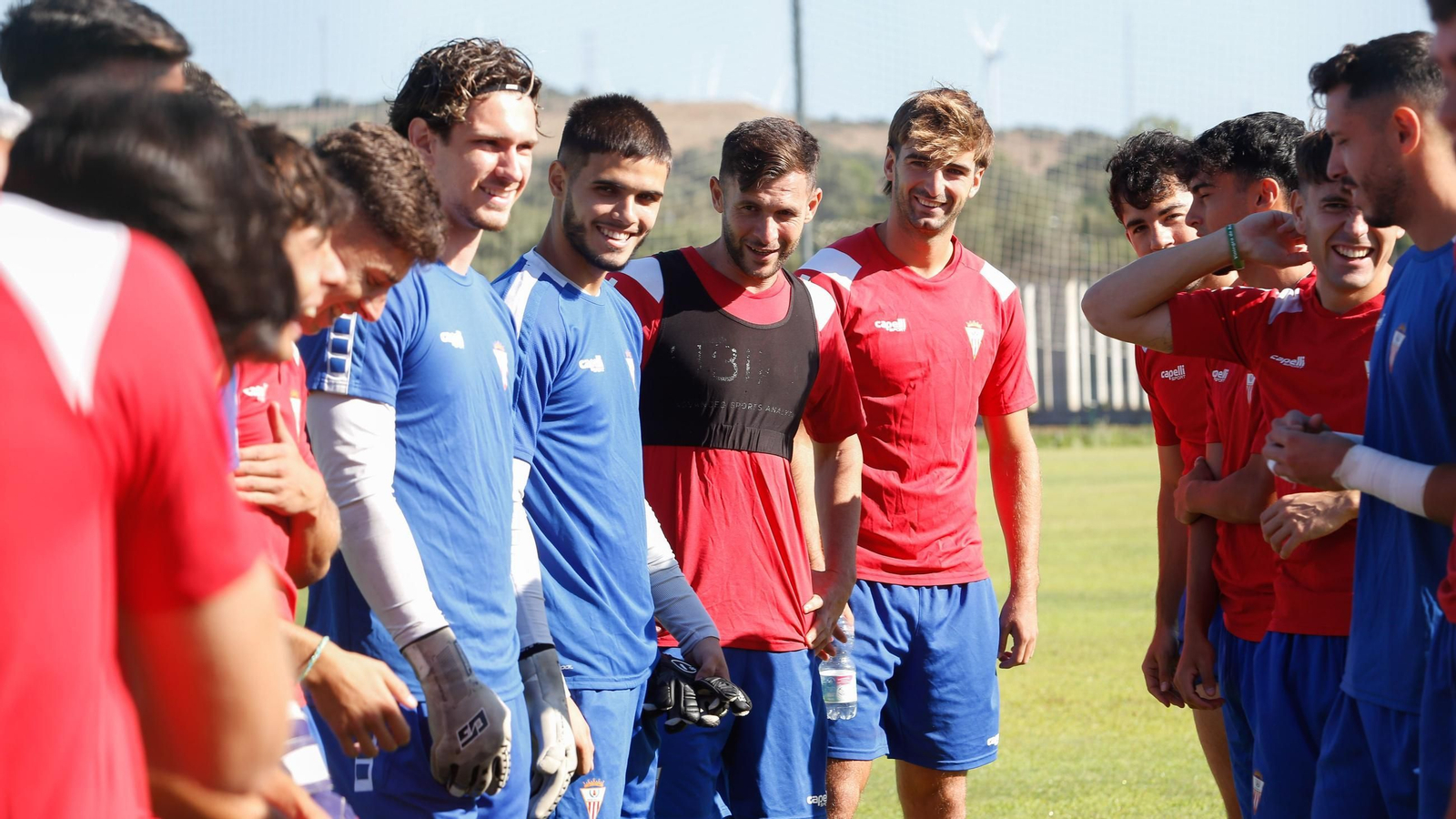 Los jugadores del Algeciras, durante un entrenamiento de esta semana.