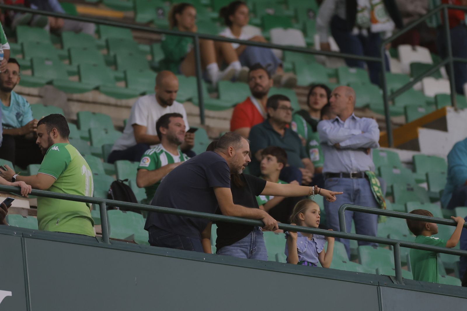 Búscate en las fotos de Betis-Getafe