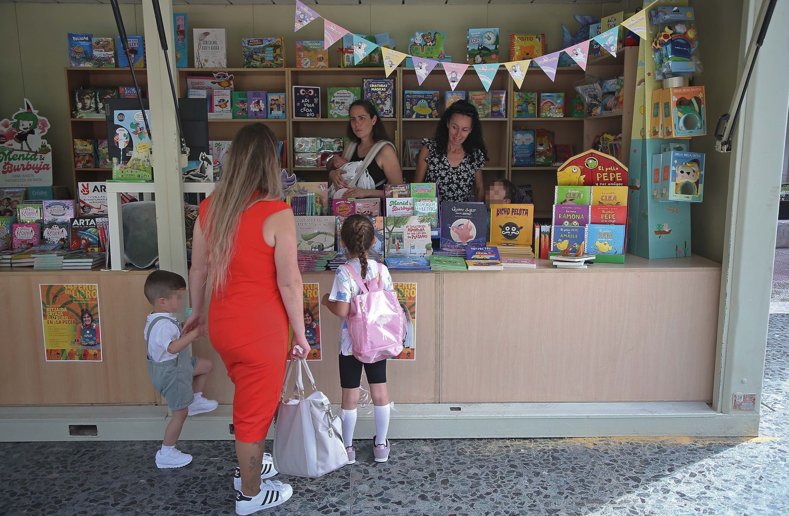 Fotos de la Feria del Libro de La Línea