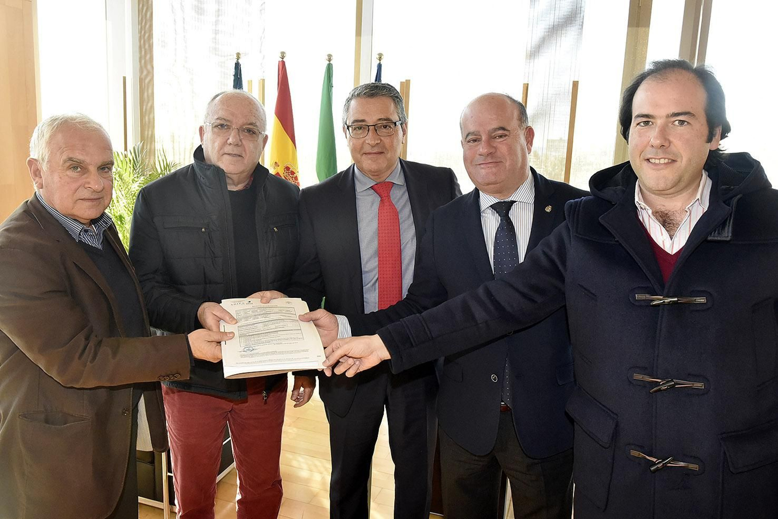 Presentación del acuerdo de financiación de la residencia de Adipa