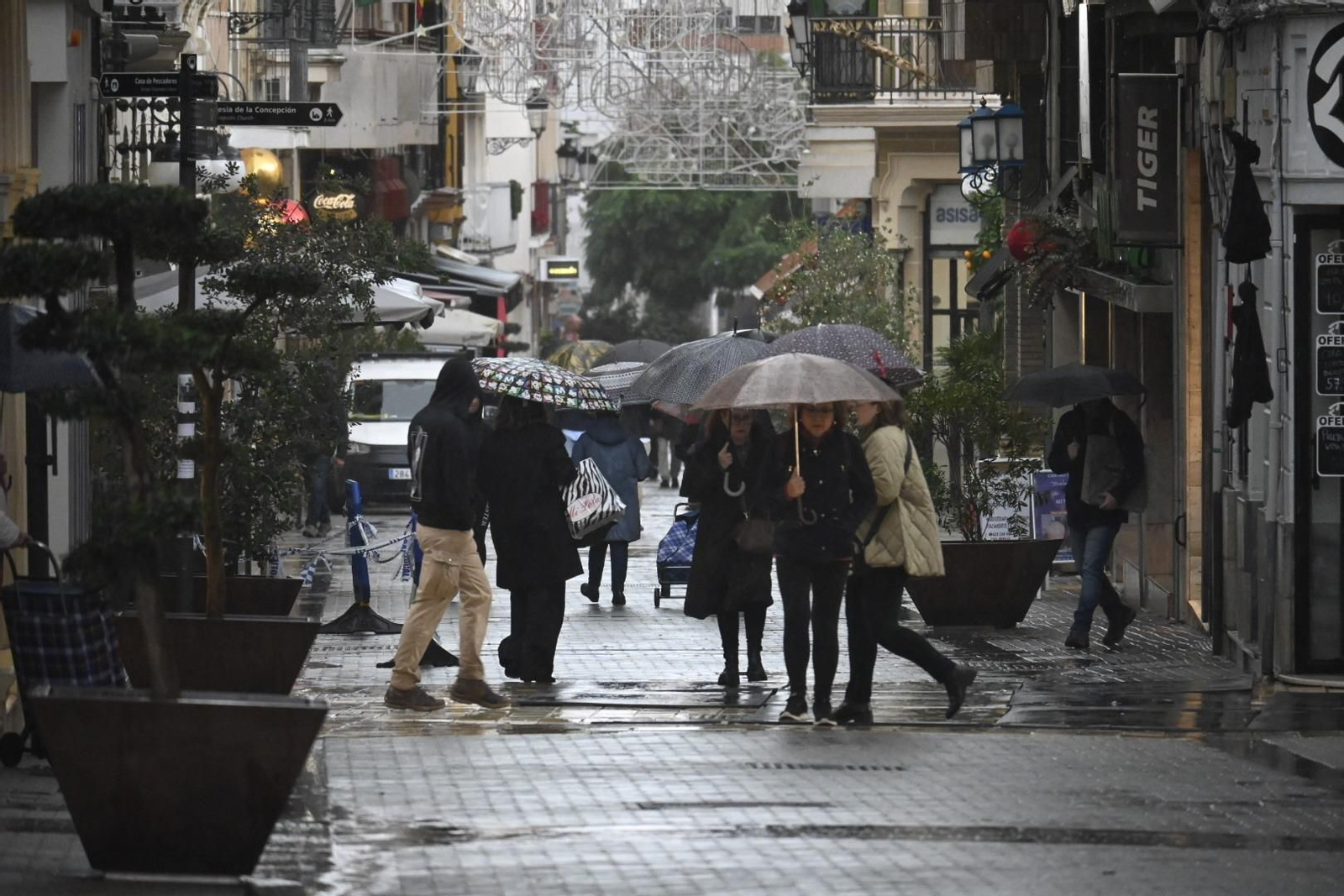 Imágenes de la lluvia de hoy en Huelva