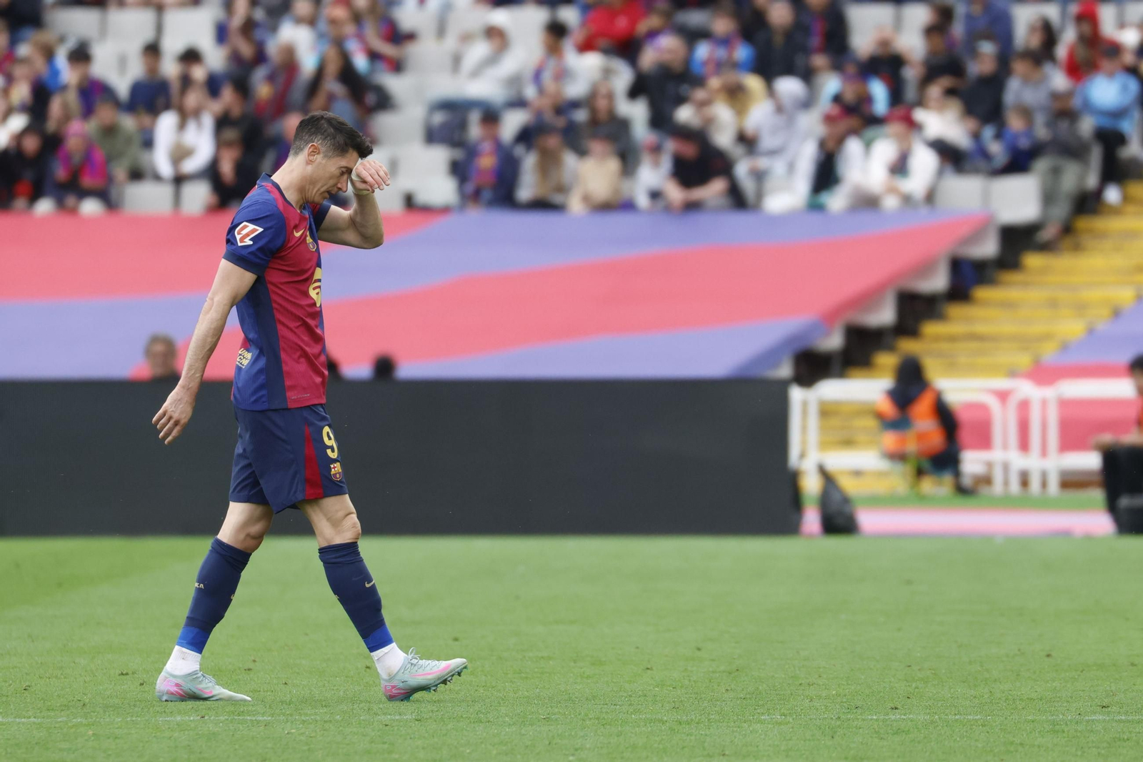 Barcelona-Celta: El malagueño Melero López, salpicado por la polémica