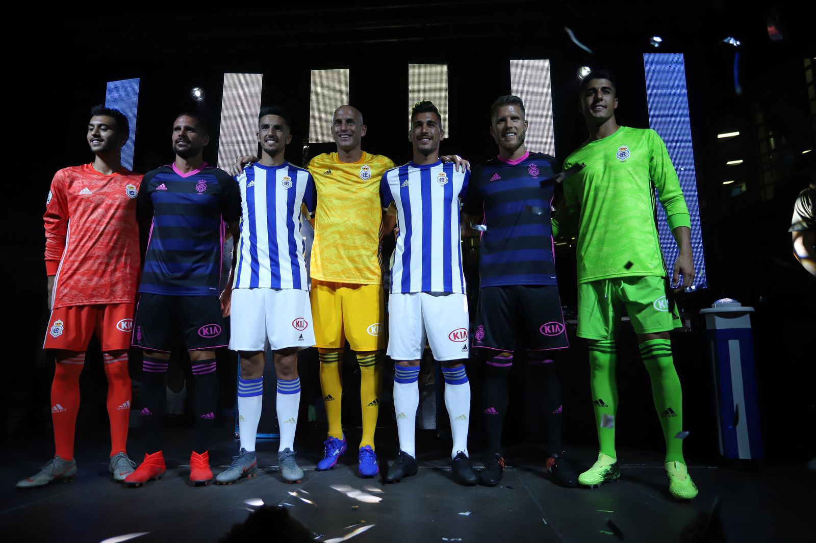 Las diferentes equipaciones que lucirá el Recre esta temporada