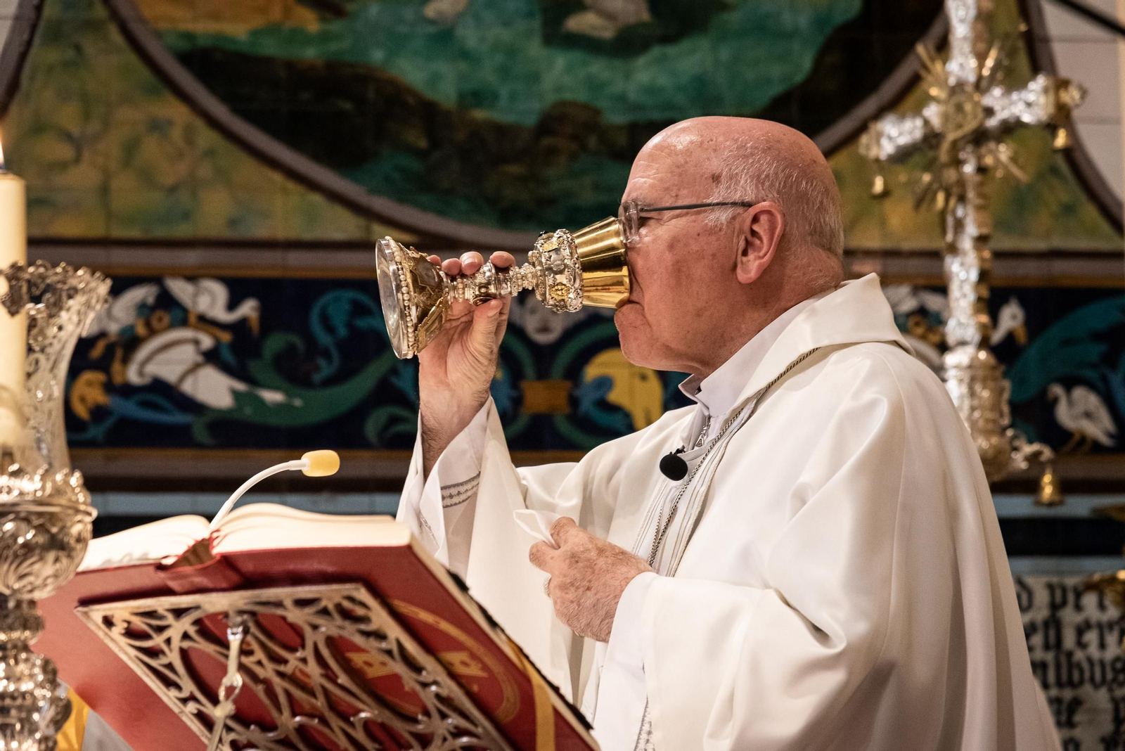 Imágenes de la misa y acto de despedida del obispo de Huelva José Vilaplana