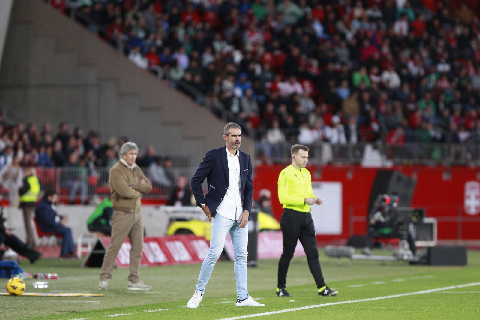 Imágenes del partido de fútbol U.D. Almería-Real Betis Balompié