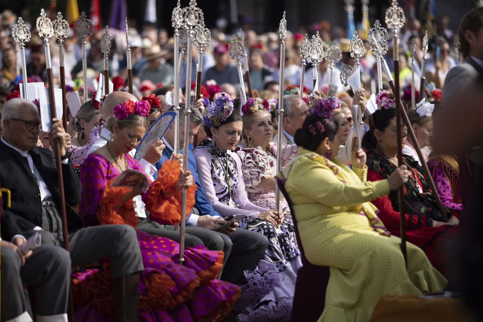 El Rocio 2023: Imágenes de la misa Pontifical del Domingo de Pentecostés