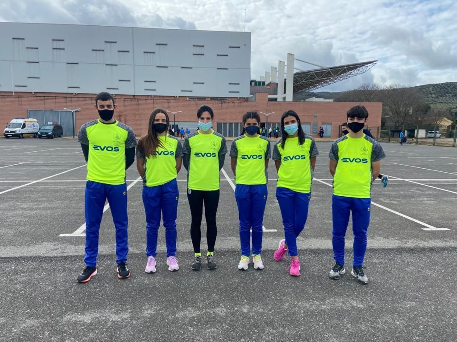 Los atletas del Bahía de Algeciras este domingo en Antequera.