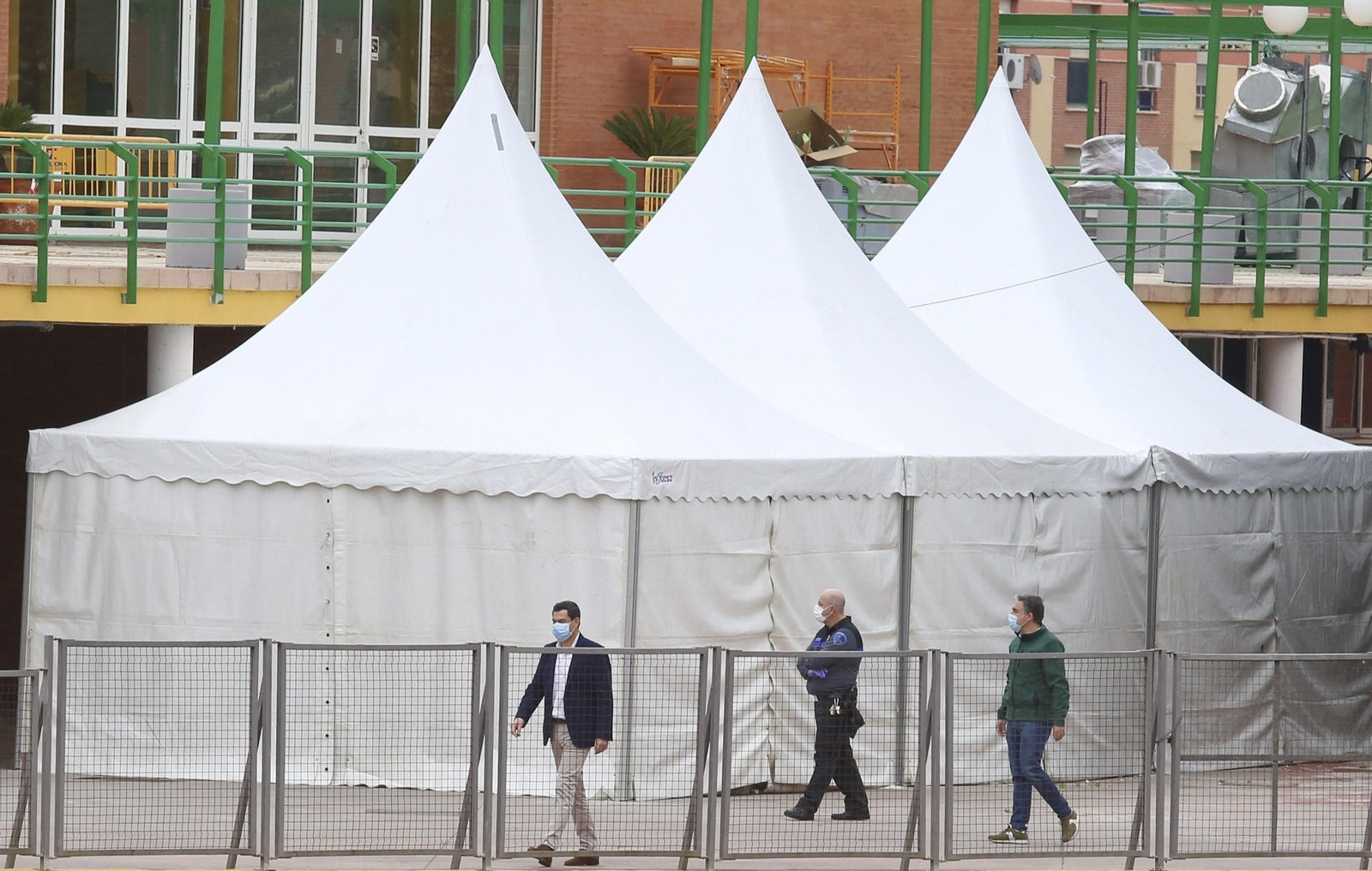 Así es el hospital de campaña instalado en Carranque, en fotos