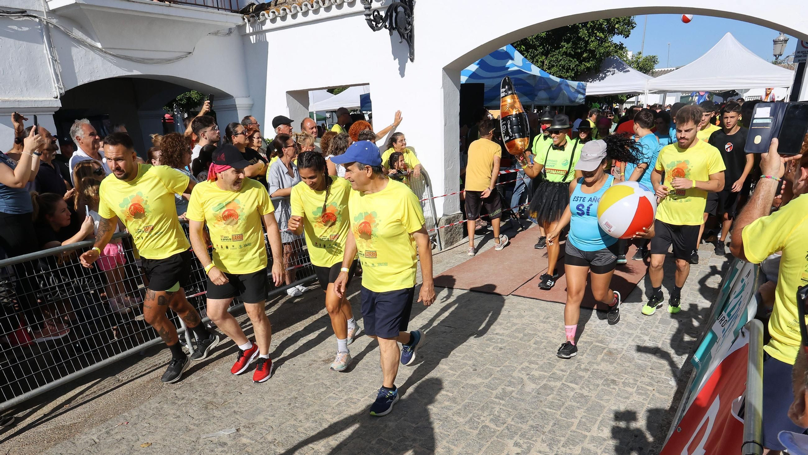 Búscate en la VII Carrera del Barro en La Barca