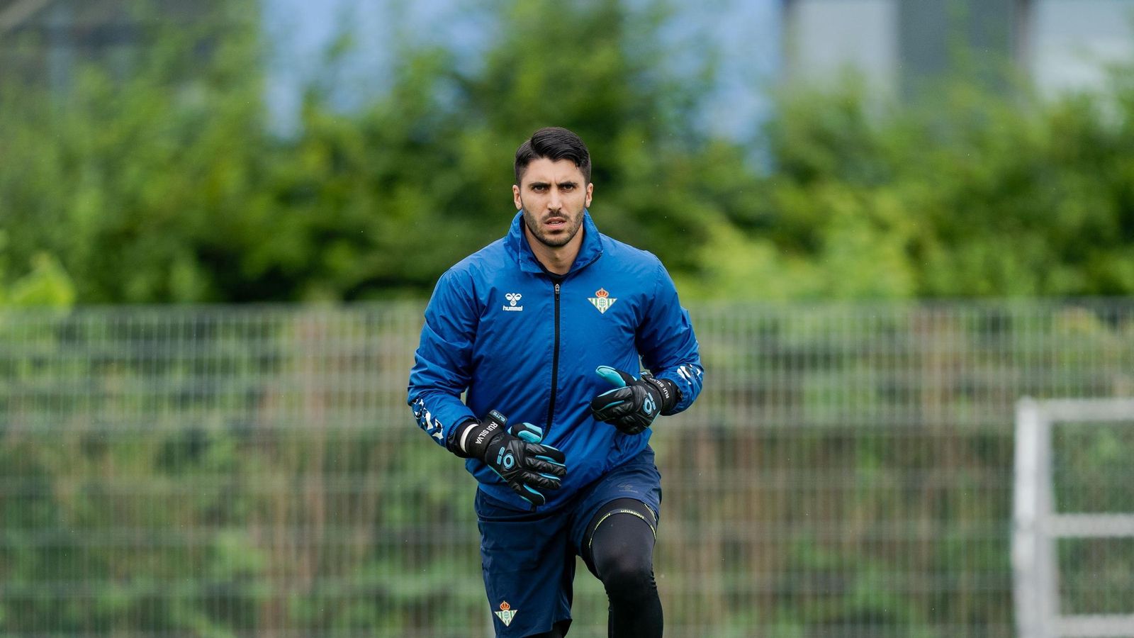 Rui Silva en un entrenamiento con el Betis en Sevilla