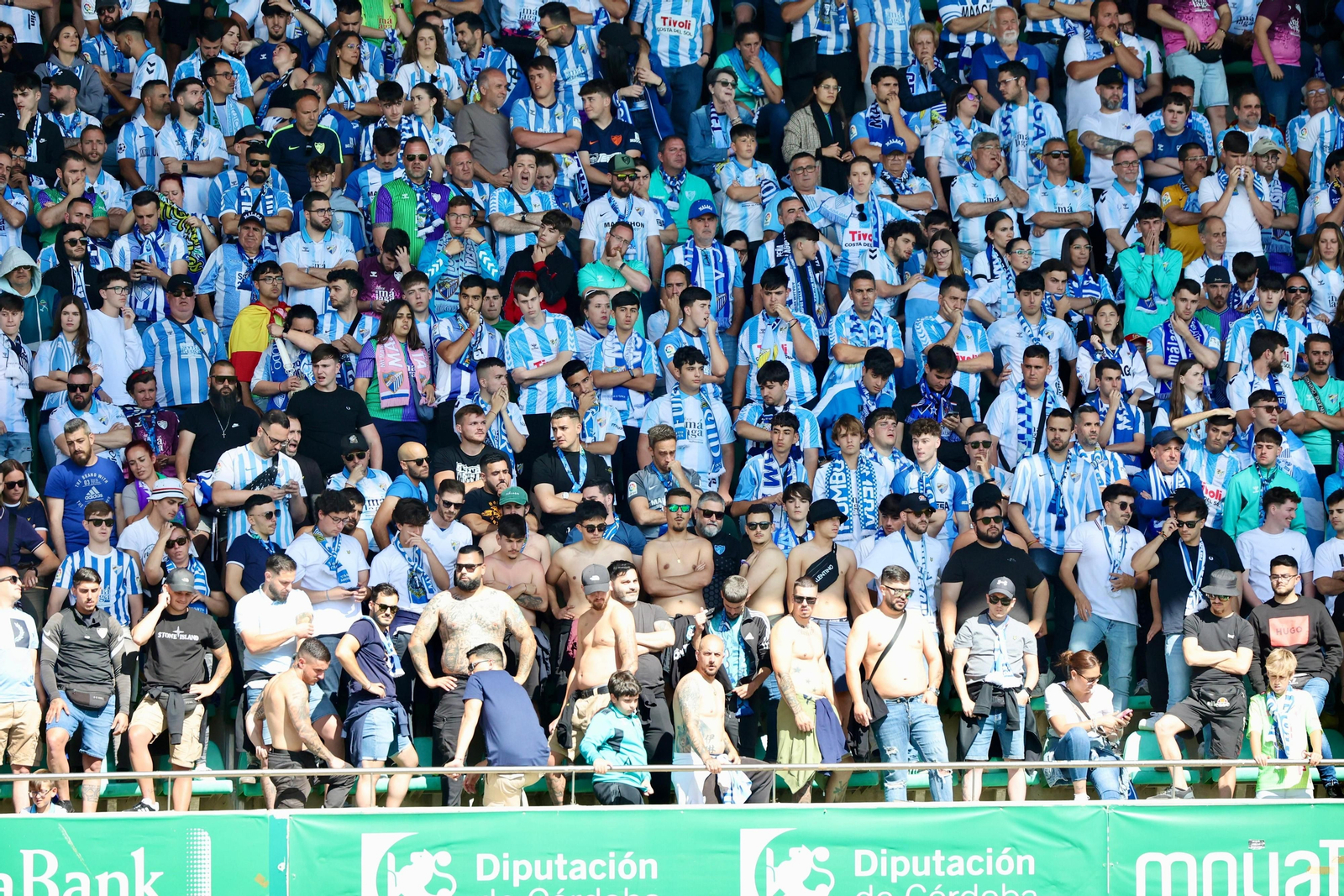 Búscate en el Córdoba - Málaga CF en las gradas de El Arcángel