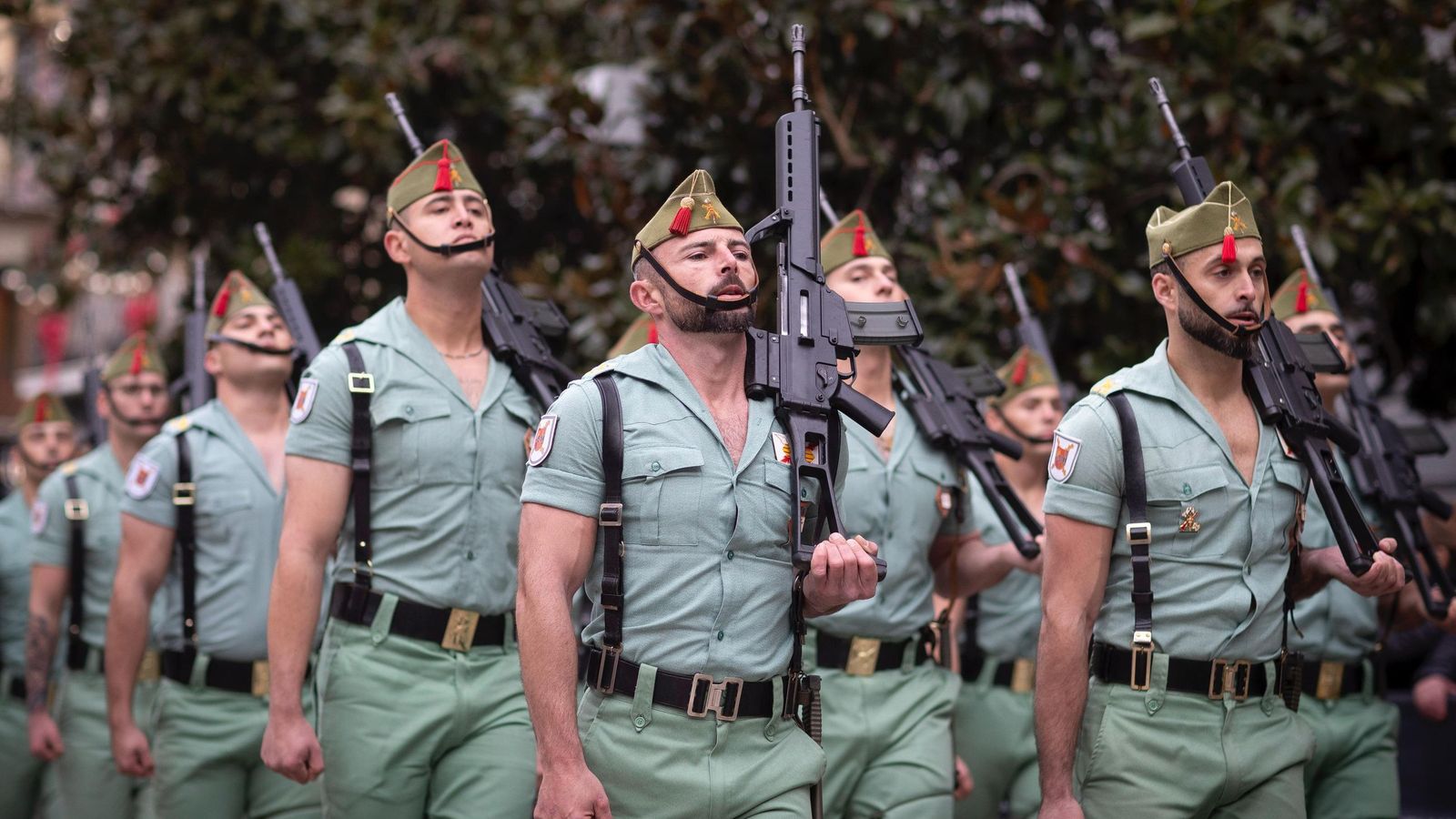 Miembros del destacamento de la Legión que ha desfilado este 2 de enero en Granada