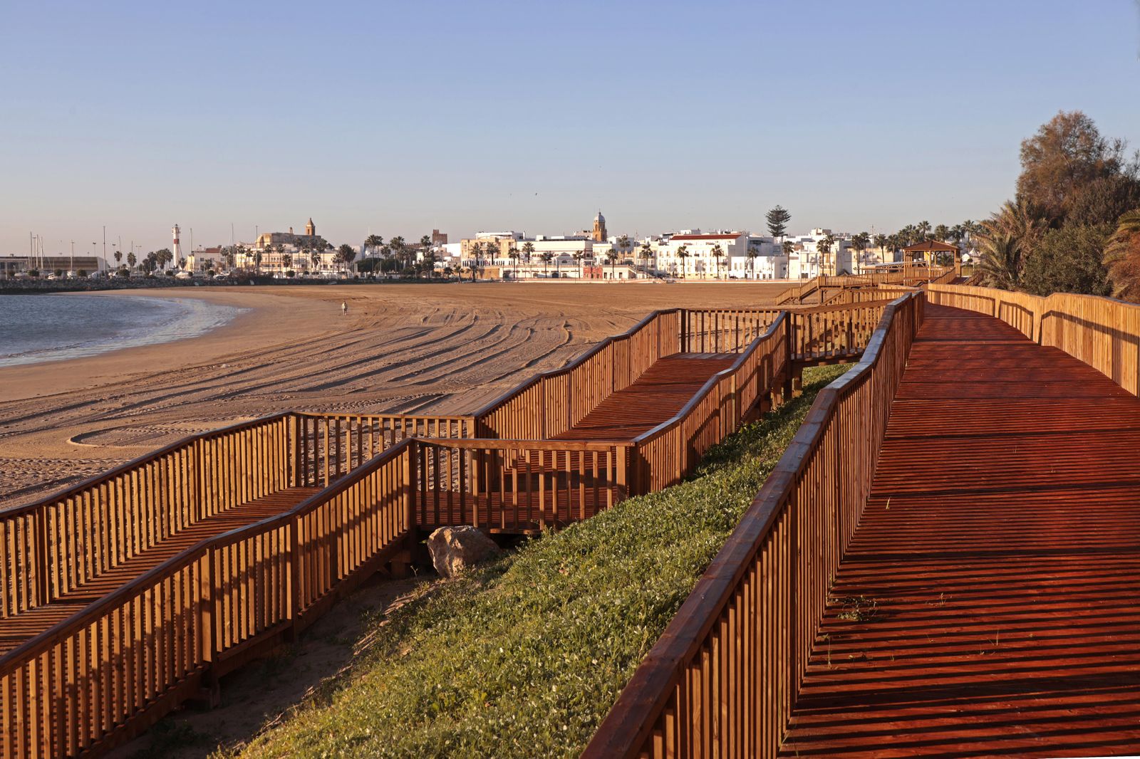 La remodelación del paseo del Rompidillo ha sido una de las actuaciones que se han realizado con estos presupuestos.