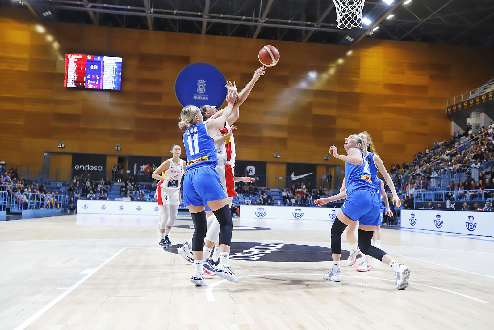 Imágenes del partido de la Selección Española femenina de baloncesto contra Islandia en Huelva