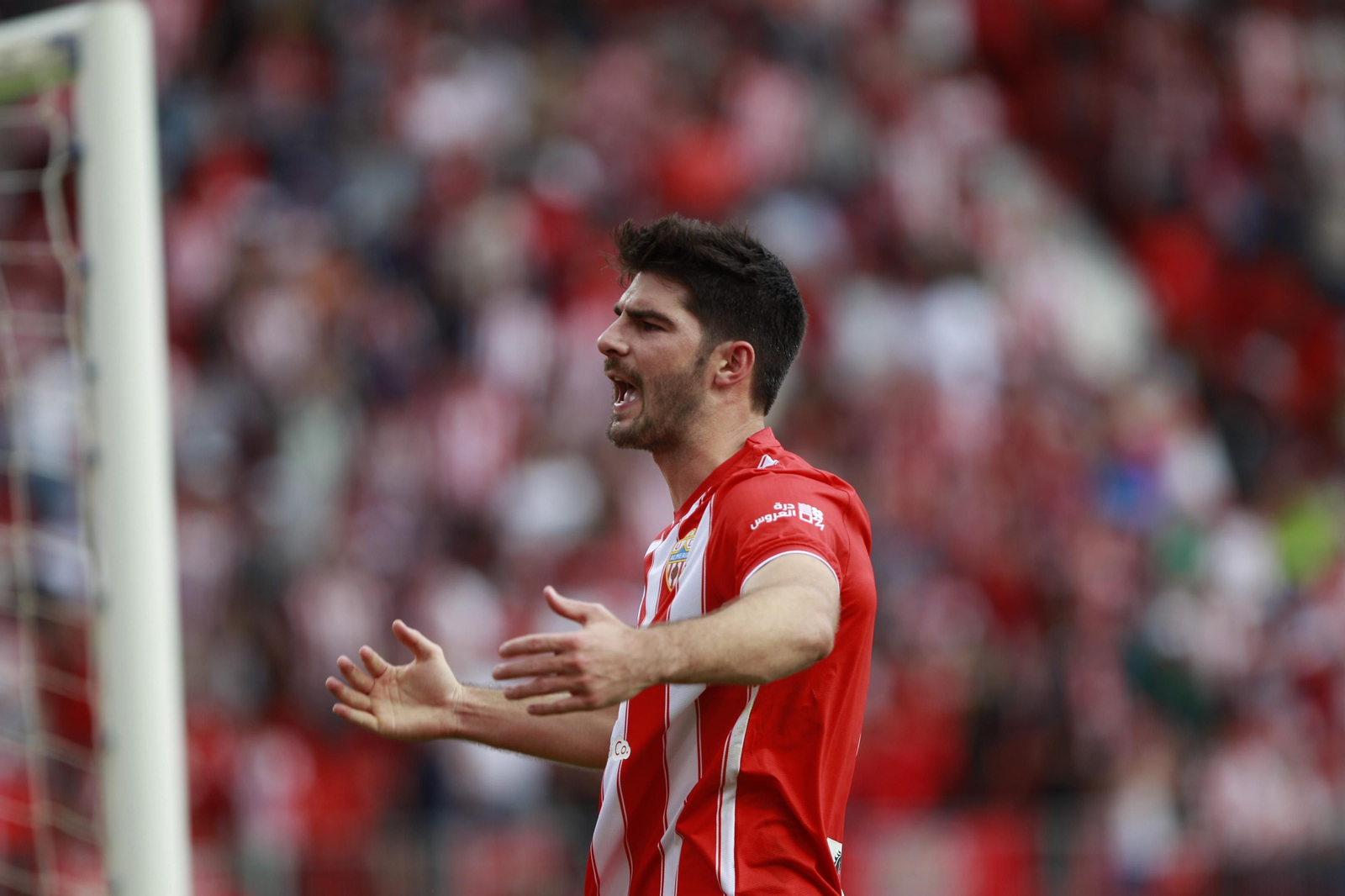 Imágenes del partido de la Liga Santander U.D. Almería-Cádiz C.F.