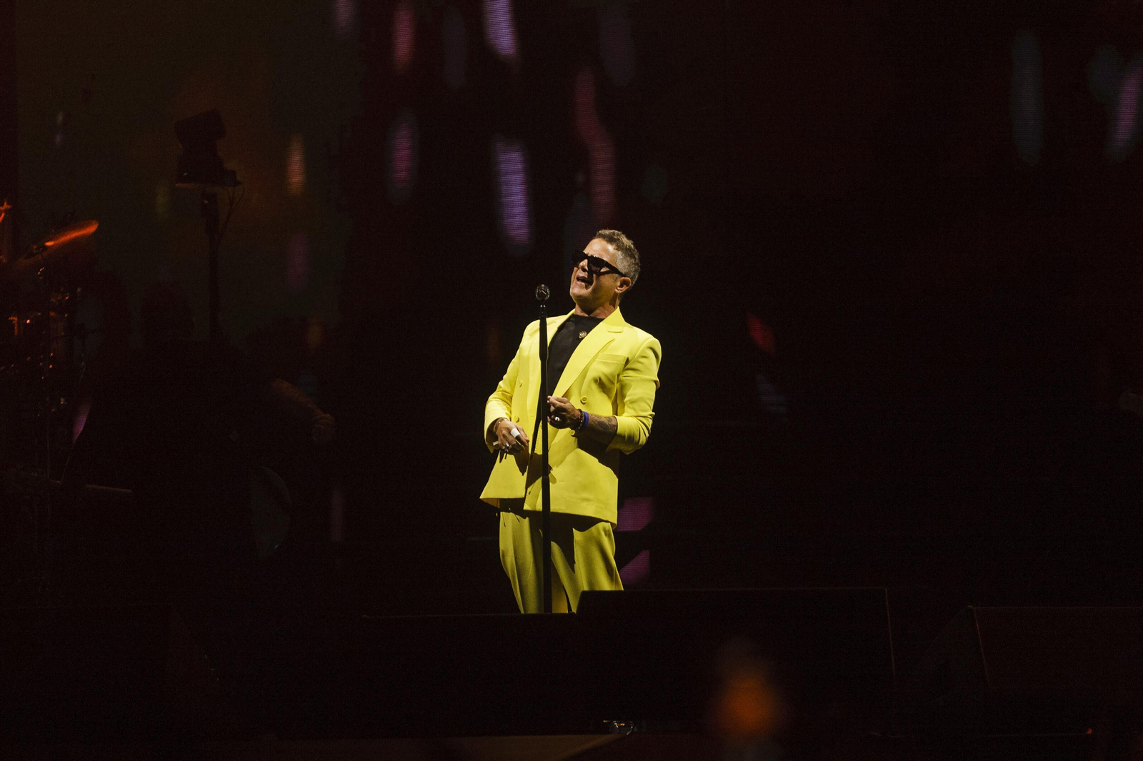 Búscate entre nuestras imágenes del concierto de Alejandro Sanz en Cádiz