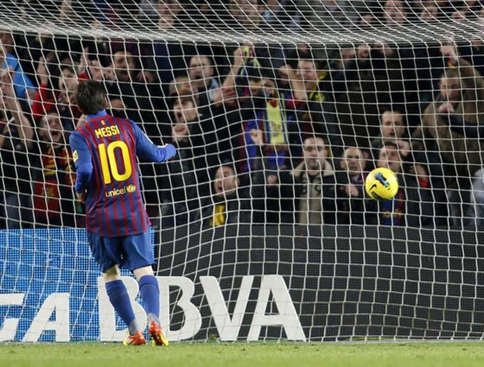El Barça golea con facilidad a un Rayo Vallecano que salió valiente en el Camp Nou.

Foto: Reuters