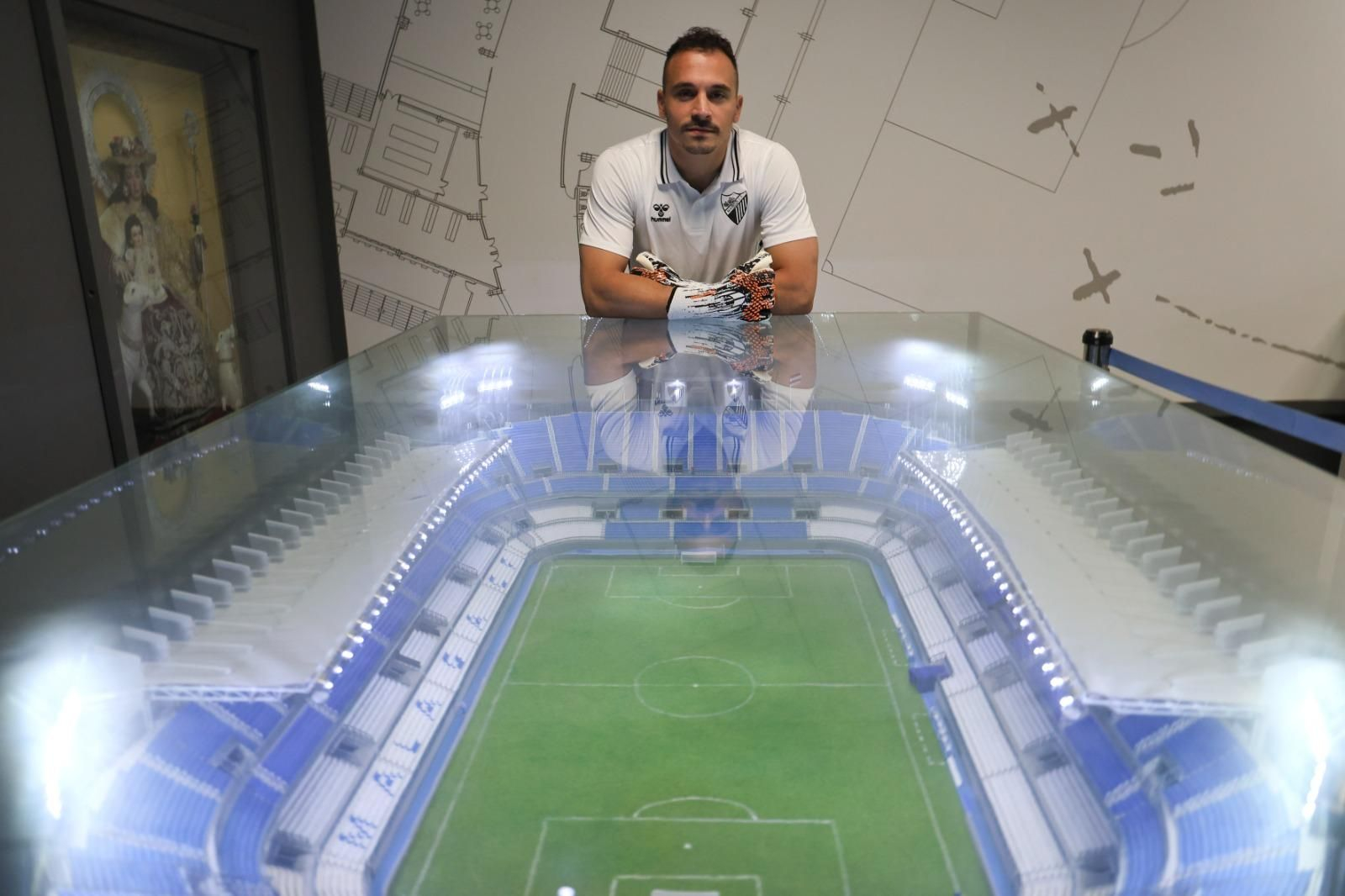 Las espectaculares fotos de Alfonso Herrero, portero del Málaga CF