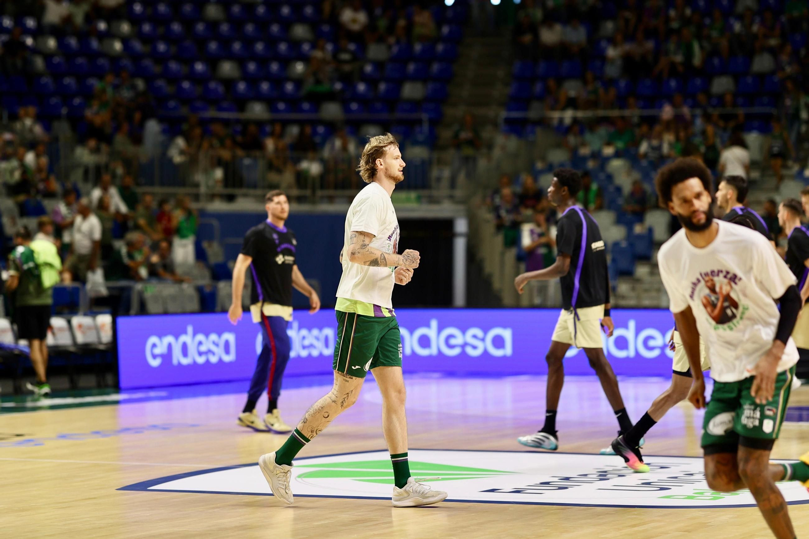 Gesto del Unicaja con Tyson Carter: una camiseta para mandarle fuerza