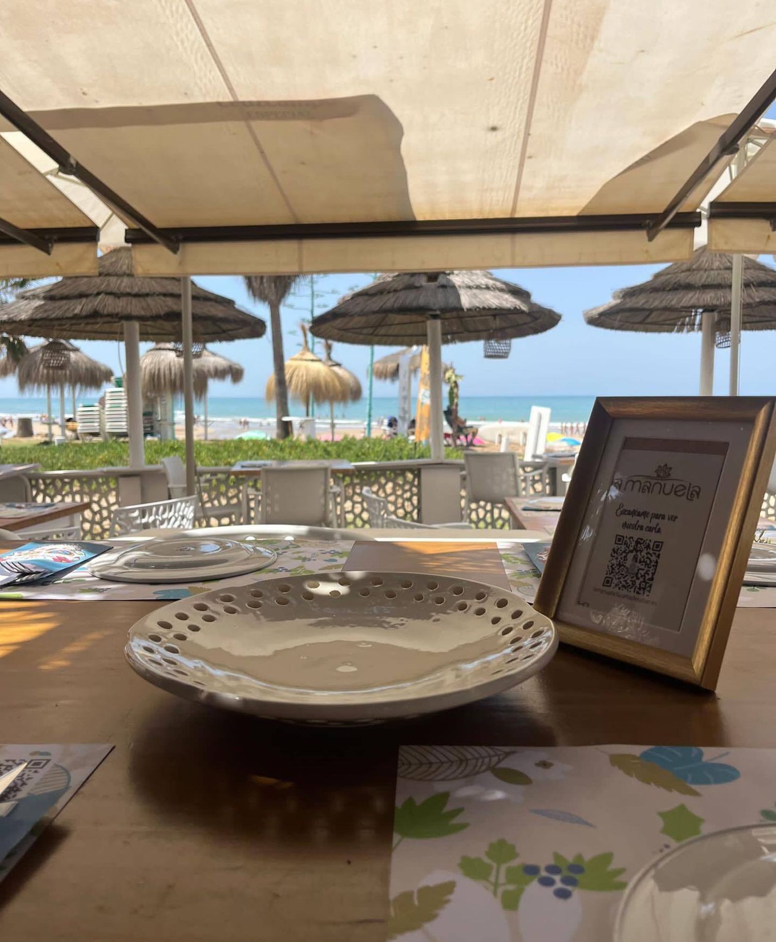 La Manuela, en La Playa de Las Tres Piedras de Chipiona.