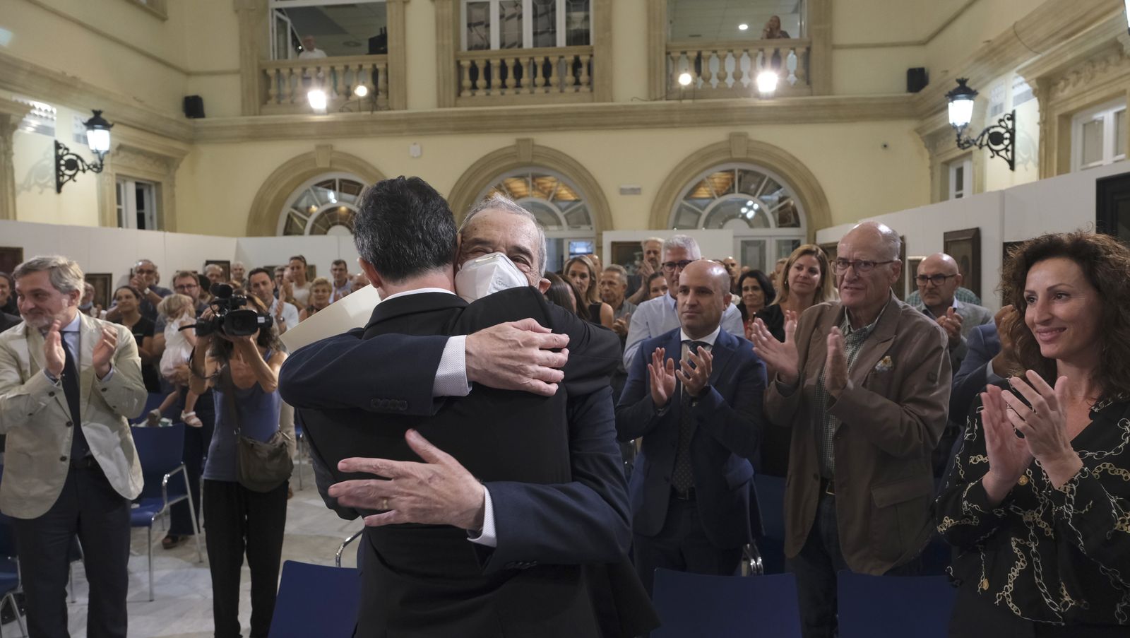 Imágenes de la entrega del Escudo de Oro de la Diputación de Almería a Ambrosio Sánchez