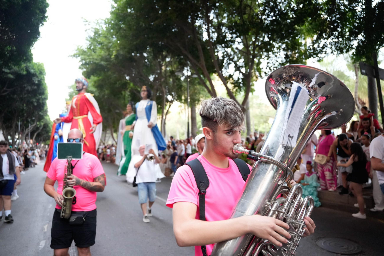 Así se ha vivido la Batalla de Flores en la Feria de Almería