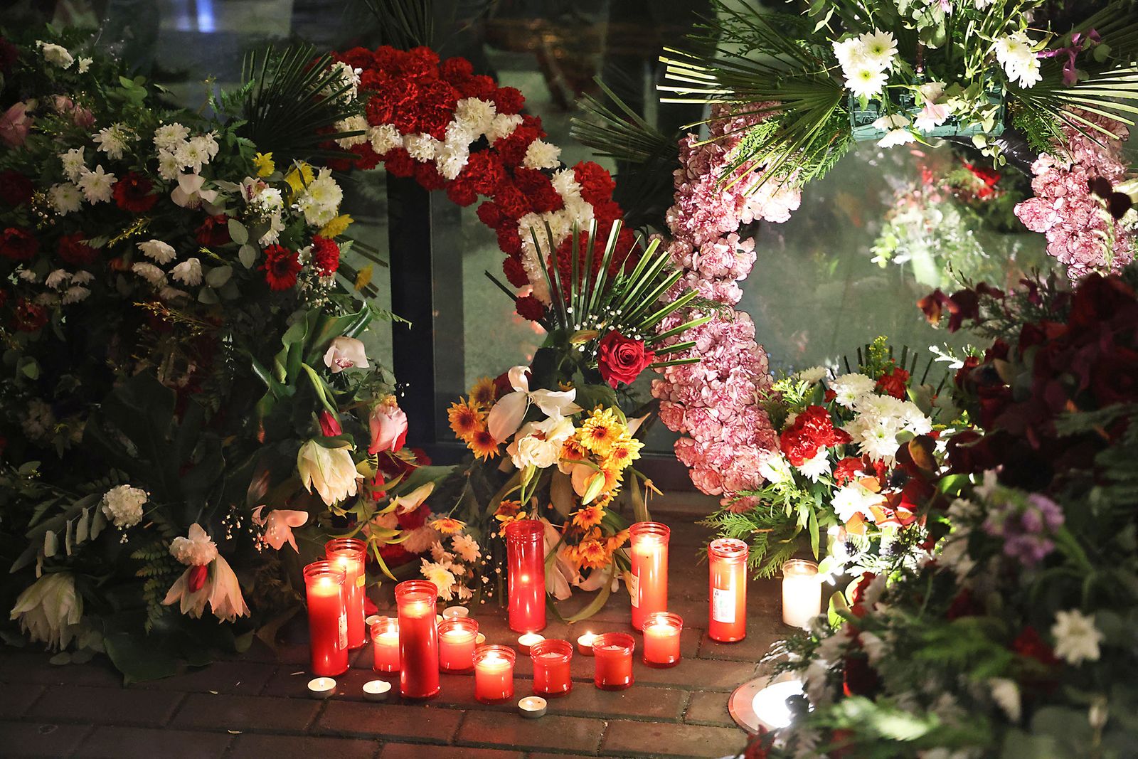 Las fotografías de la vigilia por los fallecidos en el accidente de tren  de Adamuz