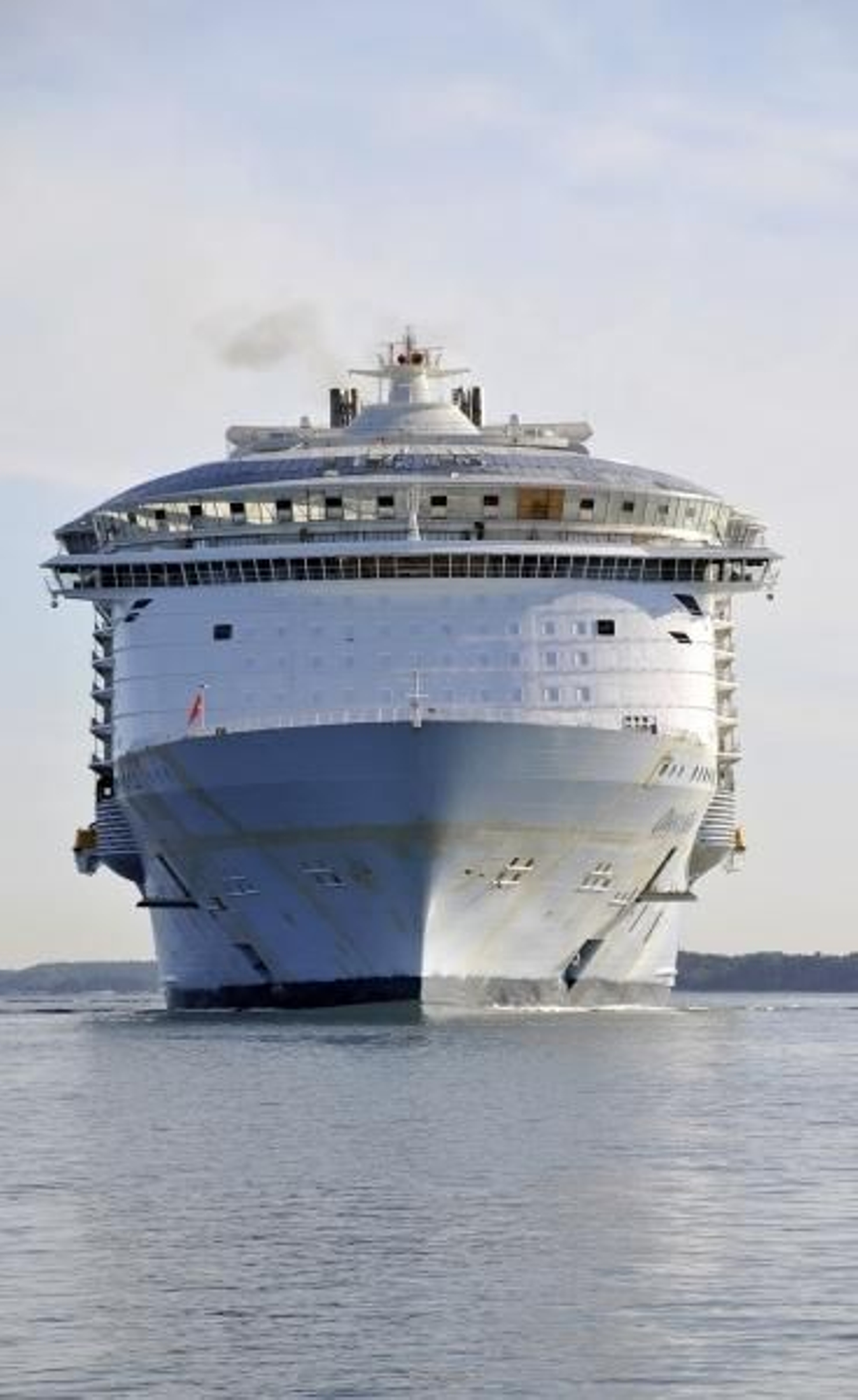 Así es el 'Oasis of the Seas', el mayor crucero del mundo, que será reparado en Cádiz