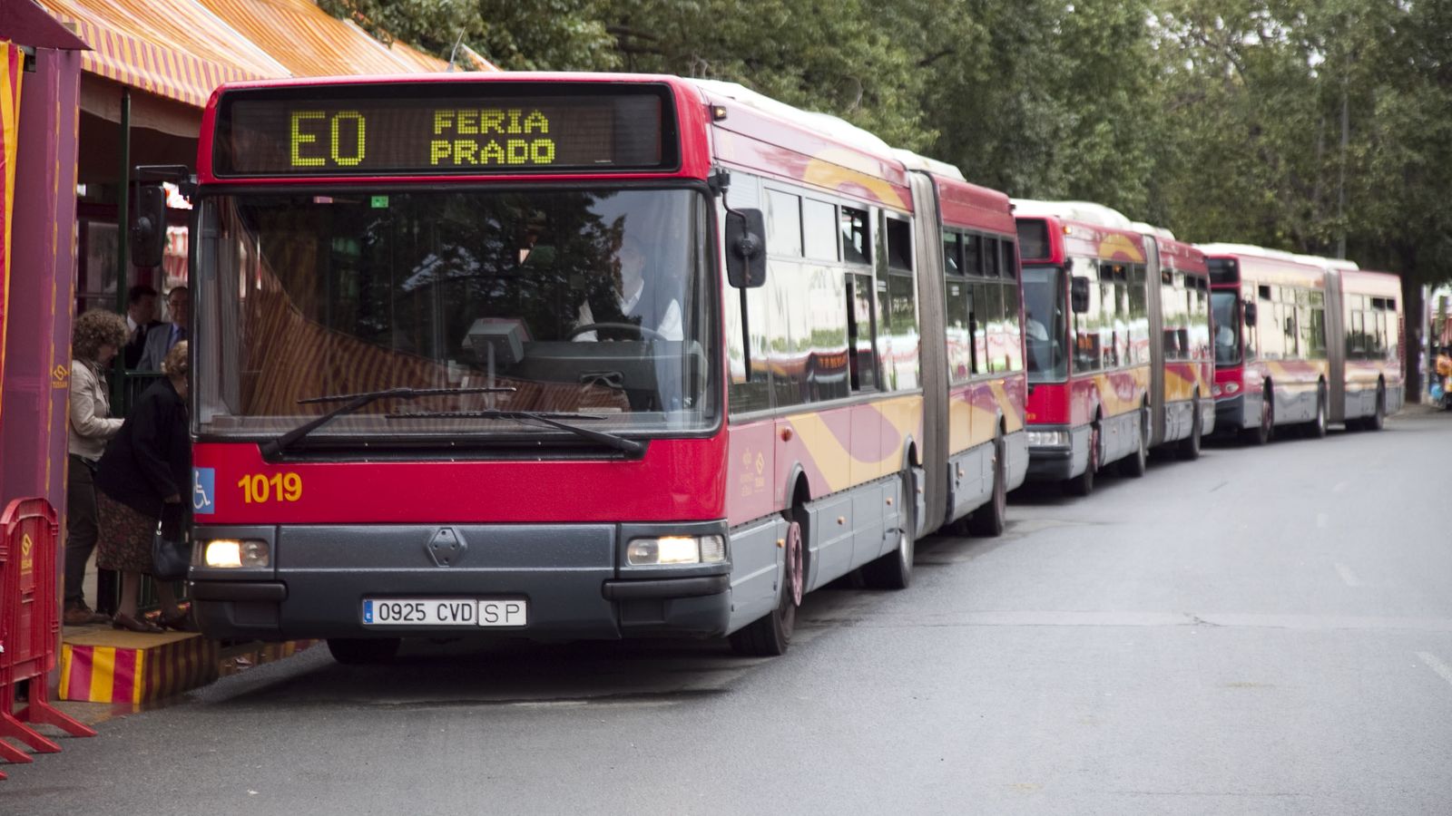 Autobús especial Feria que sale desde El Prado.
