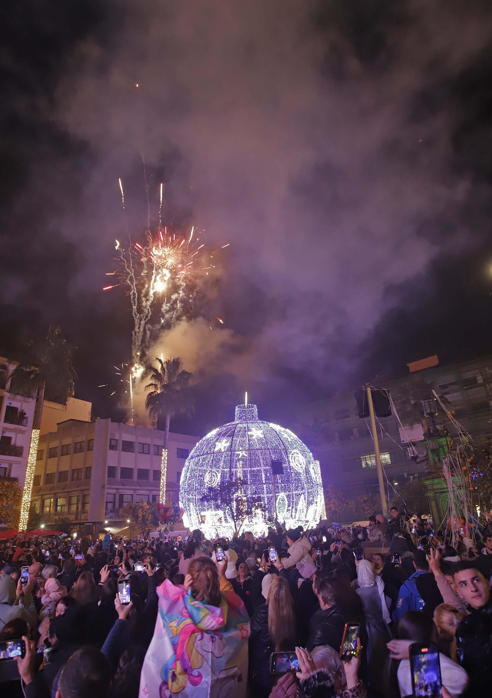 Fotos del encendido del alumbrado navideño en Algeciras