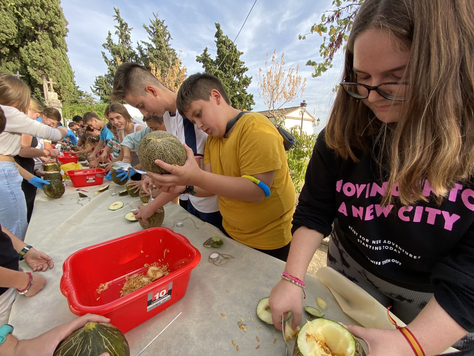 Faroles de melón, visitas a las cisternas romanas y más: un resumen en fotos de la apertura de Mundamortis