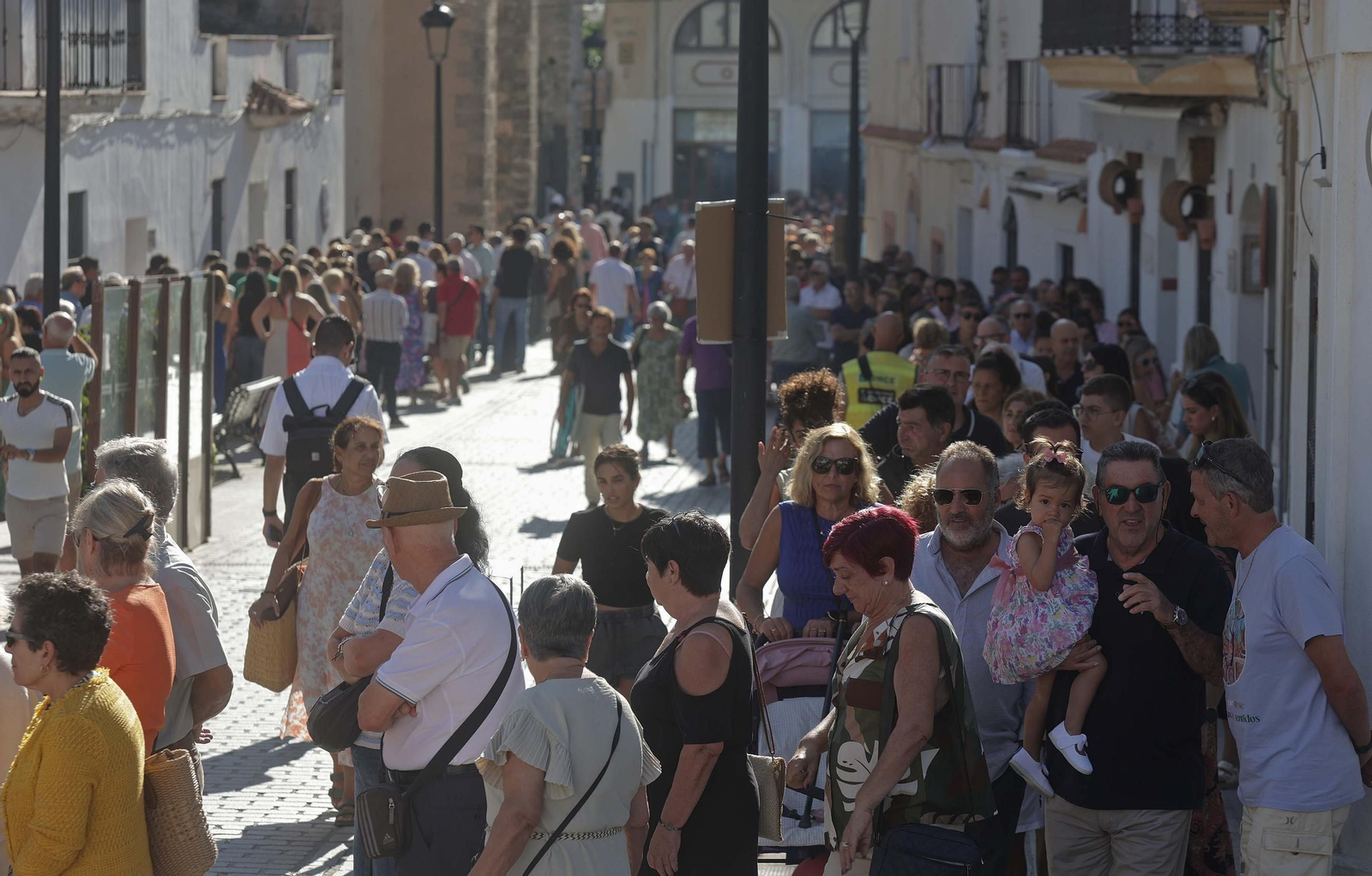 La tradición bajo el manto de la Virgen de la Luz de Tarifa, en imágenes