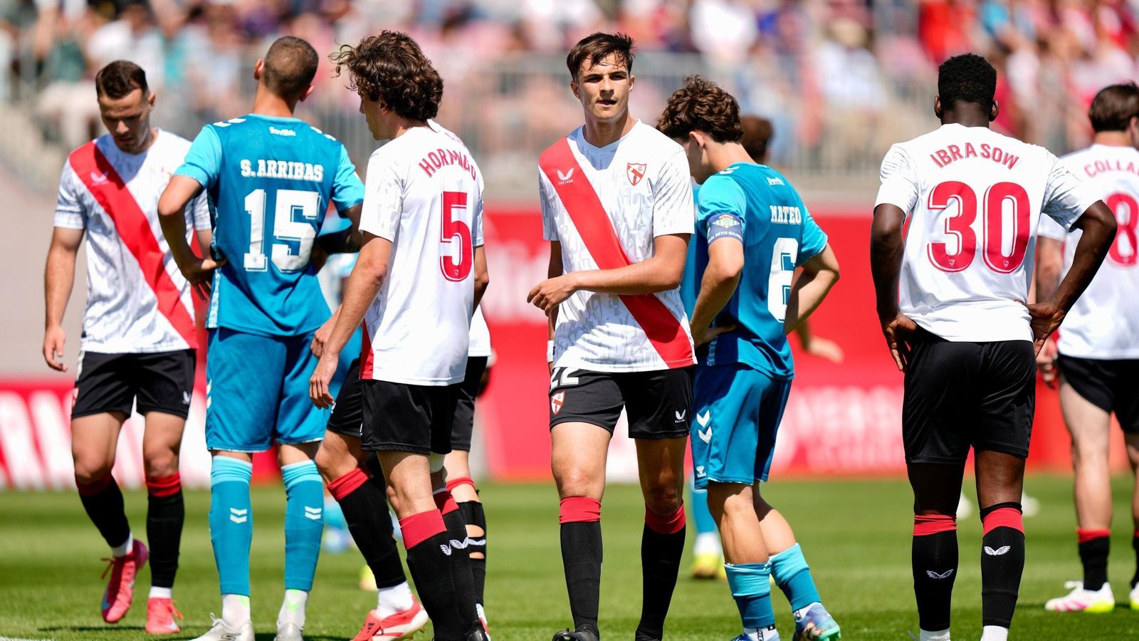 Lance del último derbi de filiales entre Betis Deportivo y Sevilla Atlético jugado en el Estadio Jesús Navas