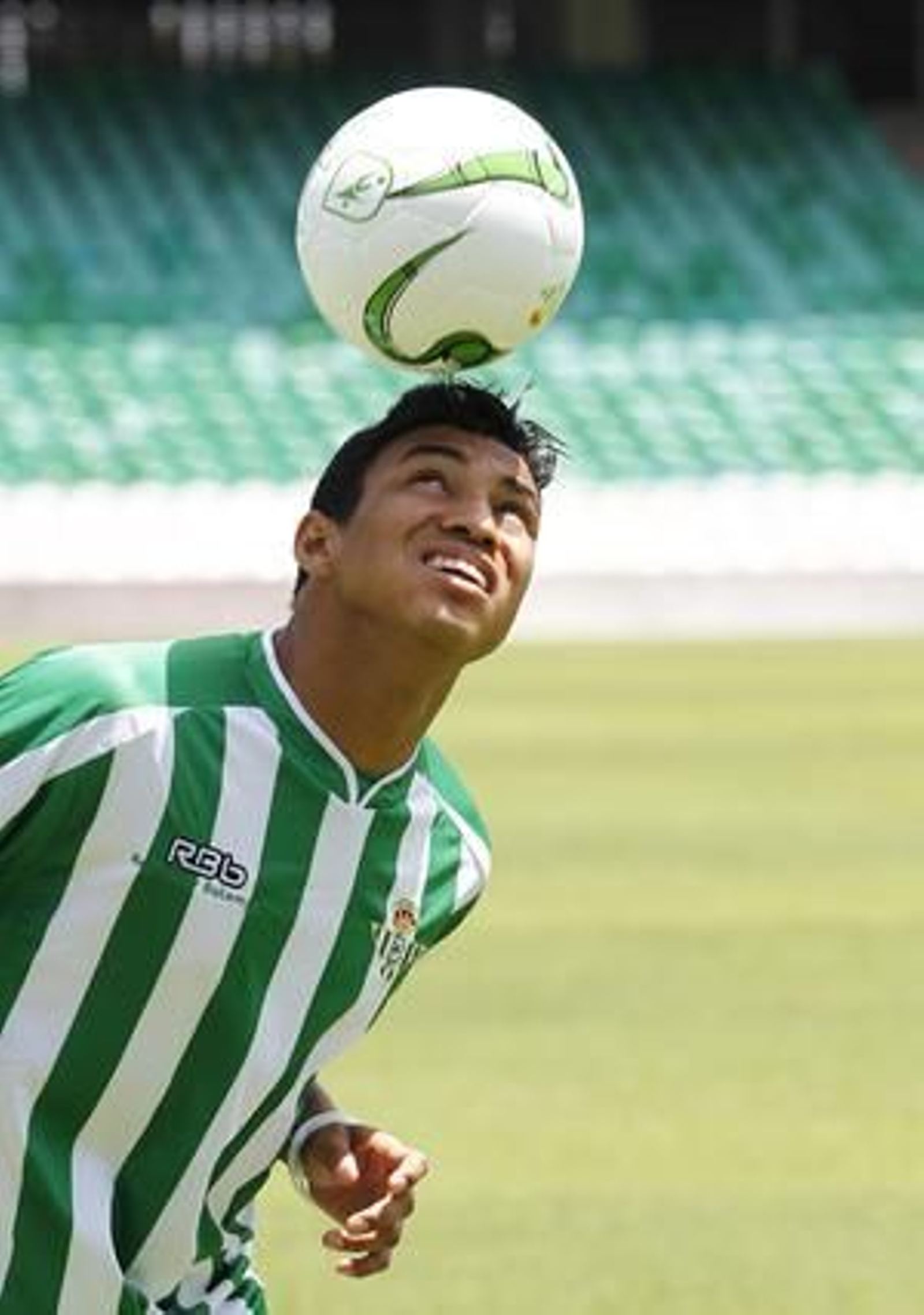 Presentación de Jefferson Montero, el nuevo fichaje del Betis.

Foto: Antonio Pizarro