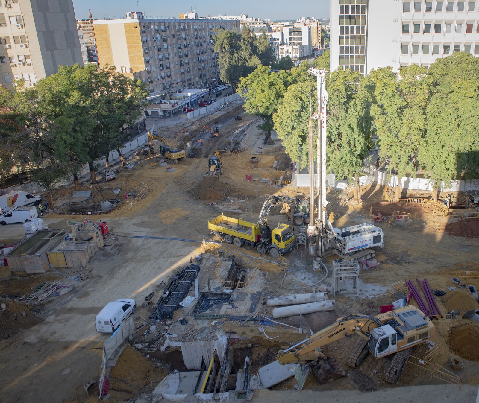 Imágenes de las obras en Ramón y Cajal para el túnel del tranvía