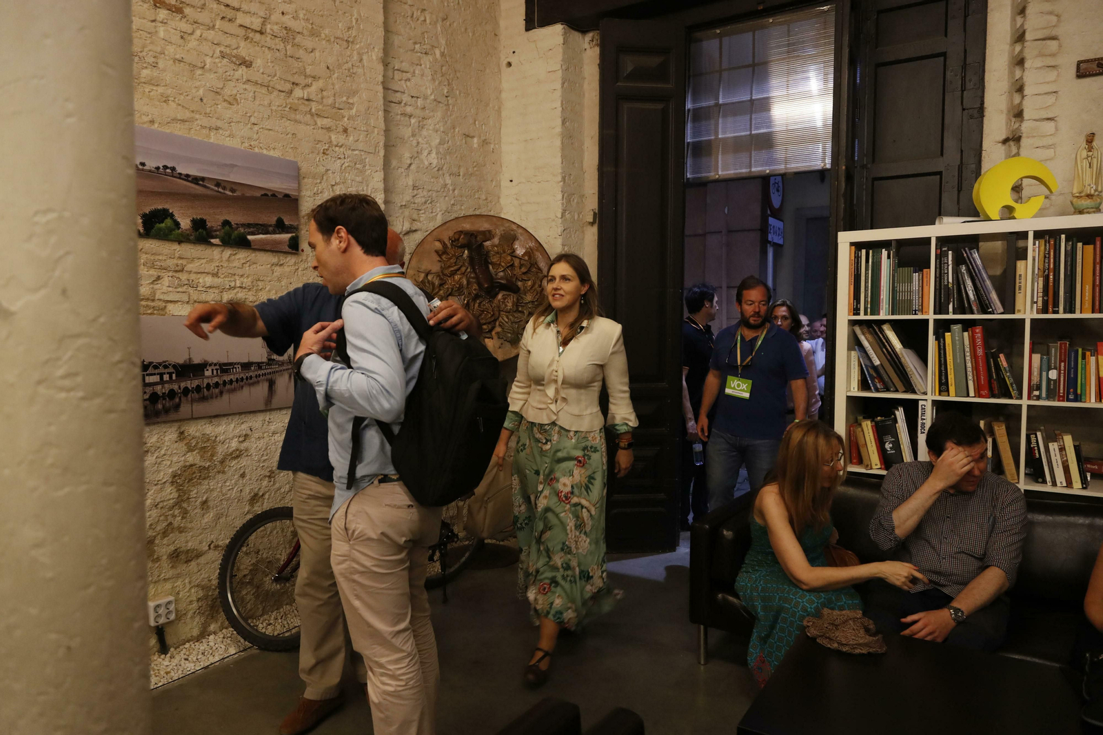 Cristina Peláez siguió anoche los resultados electorales desde la sala 'La Revuelta'.