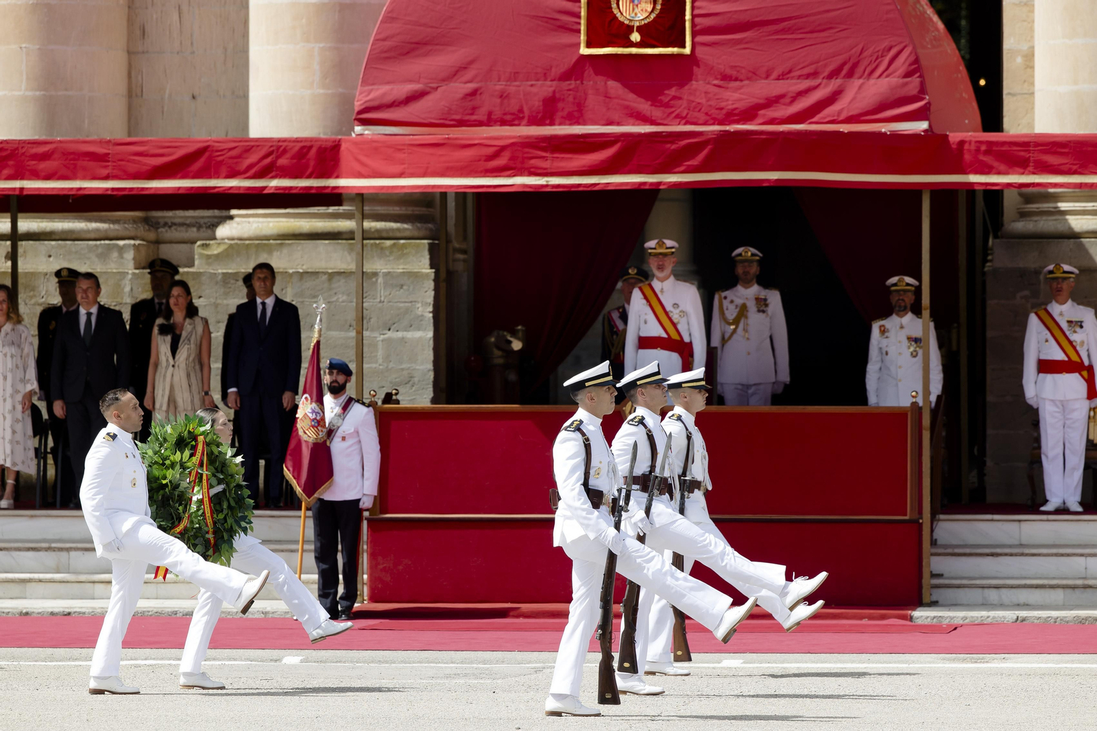 Imágenes de la entrega de los Reales Despachos presidida por  El Rey Felipe VI en San Fernando.